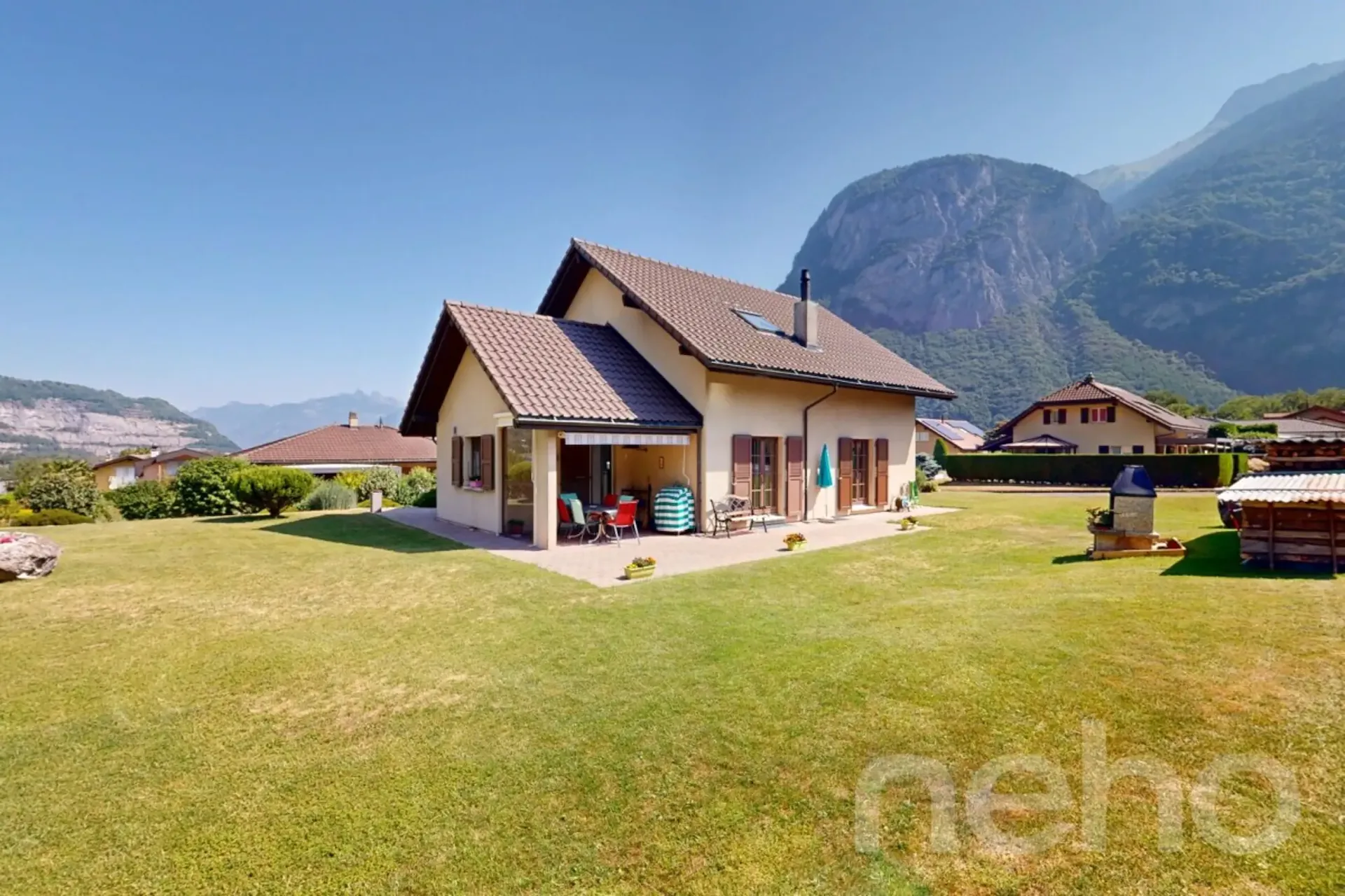 Family villa with 6 rooms - large spaces - St-Maurice