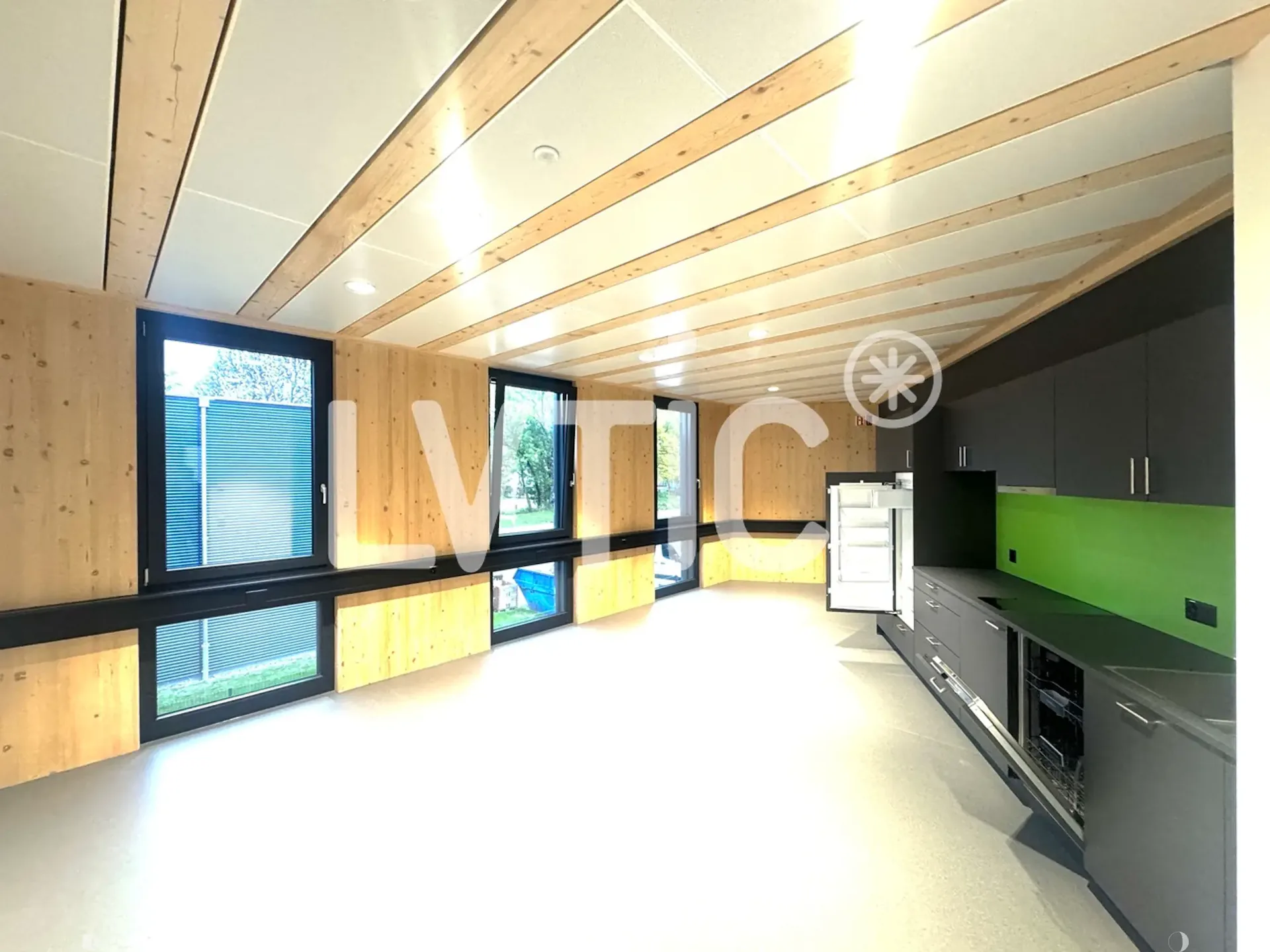 Lokale, Atelier, Büros von 245 m2 zur Miete in Châtel-St-Denis