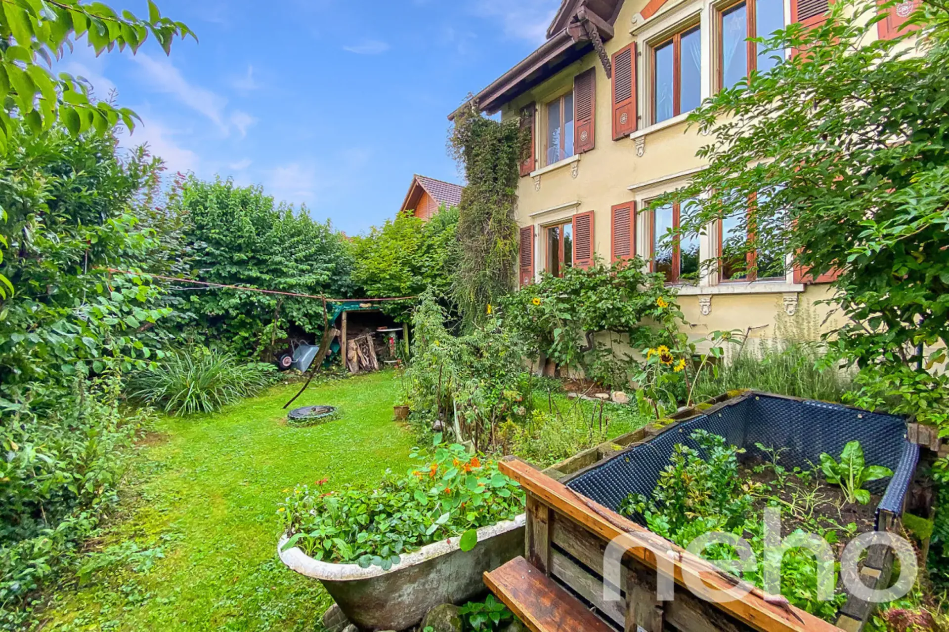 Grosszügiges 10-Zimmer EFH in Safern mit Garten!
