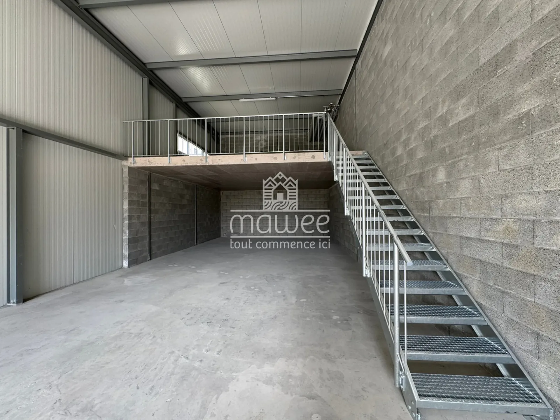 Box mit 130 m2 in Saxon