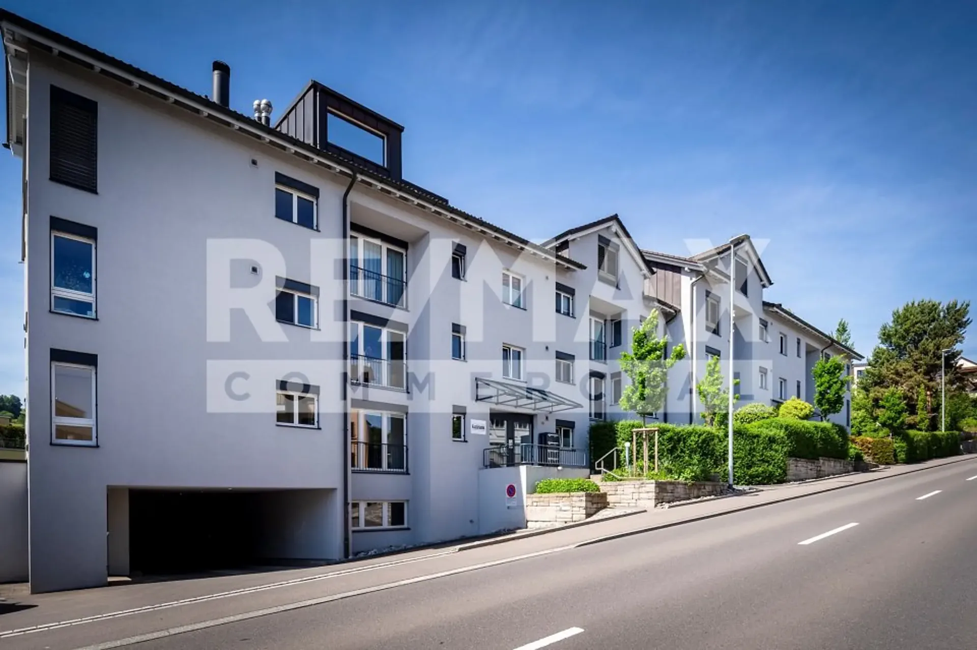 Representative office space in tax-friendly Wilen-Wollerau SZ for sale! In building rights.
