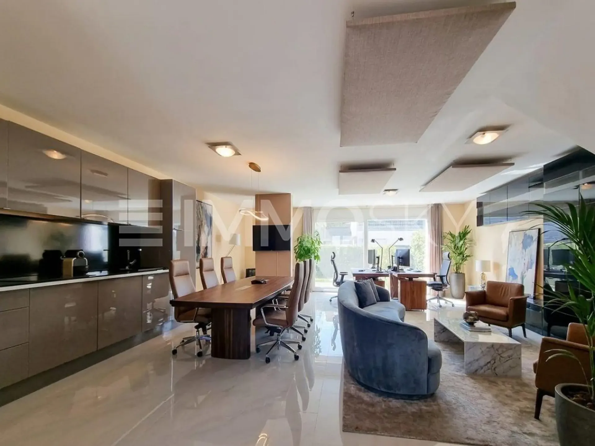 Ampio ufficio in duplex a Perroy