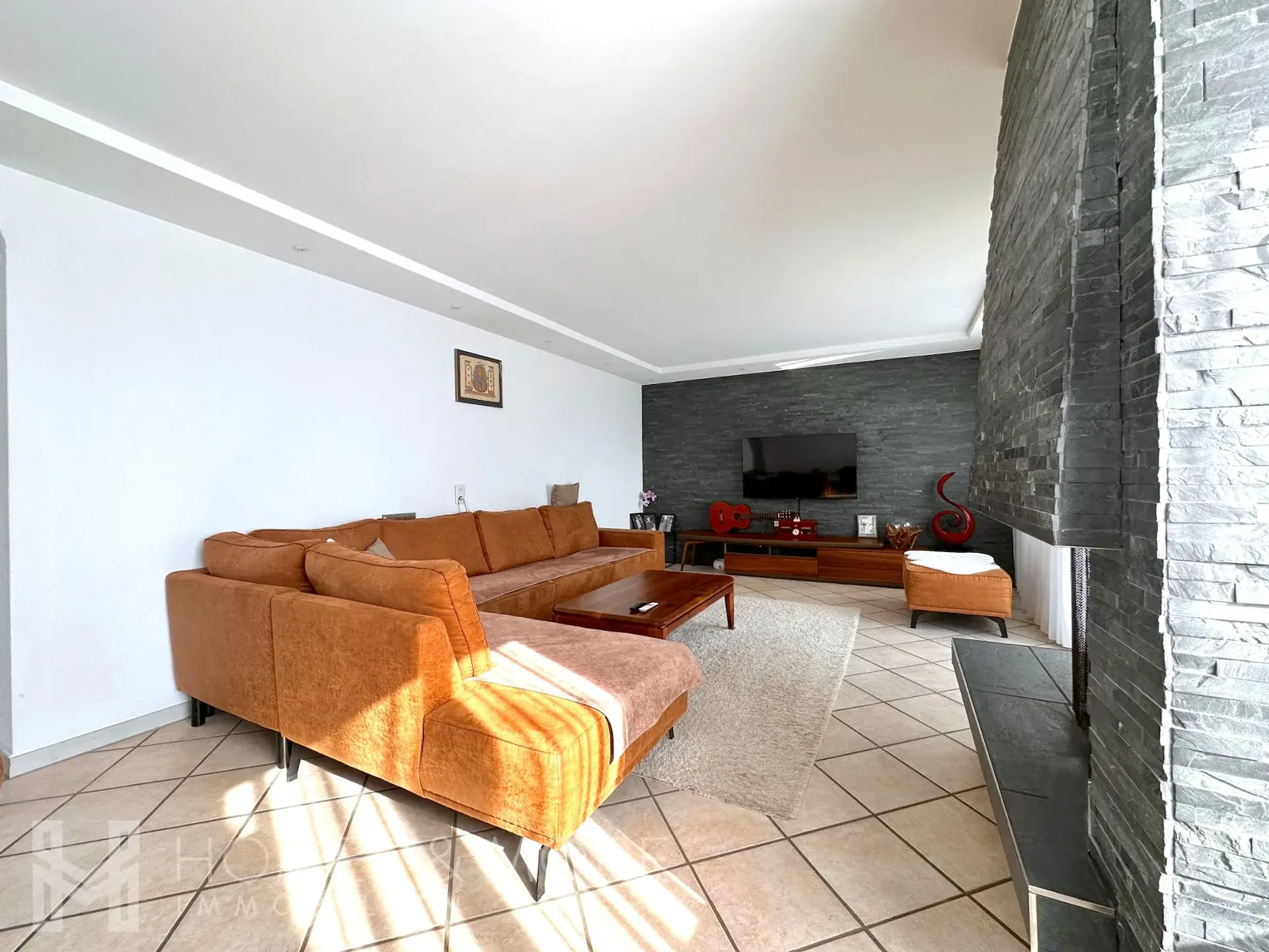 LIVING WITH GARDEN AND PILATUS VIEW