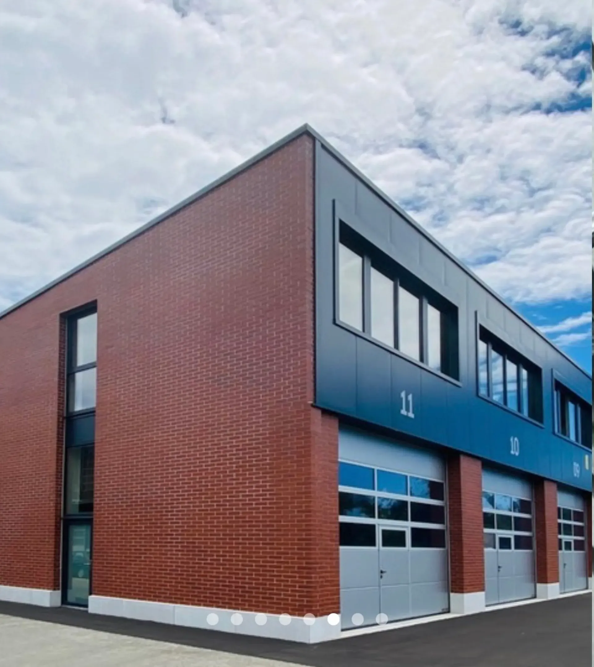 DÉPÔT 60 M² SUR 2 NIVEAUX + PARKING - À 15' DE CHÂTEL-SAINT-DENIS