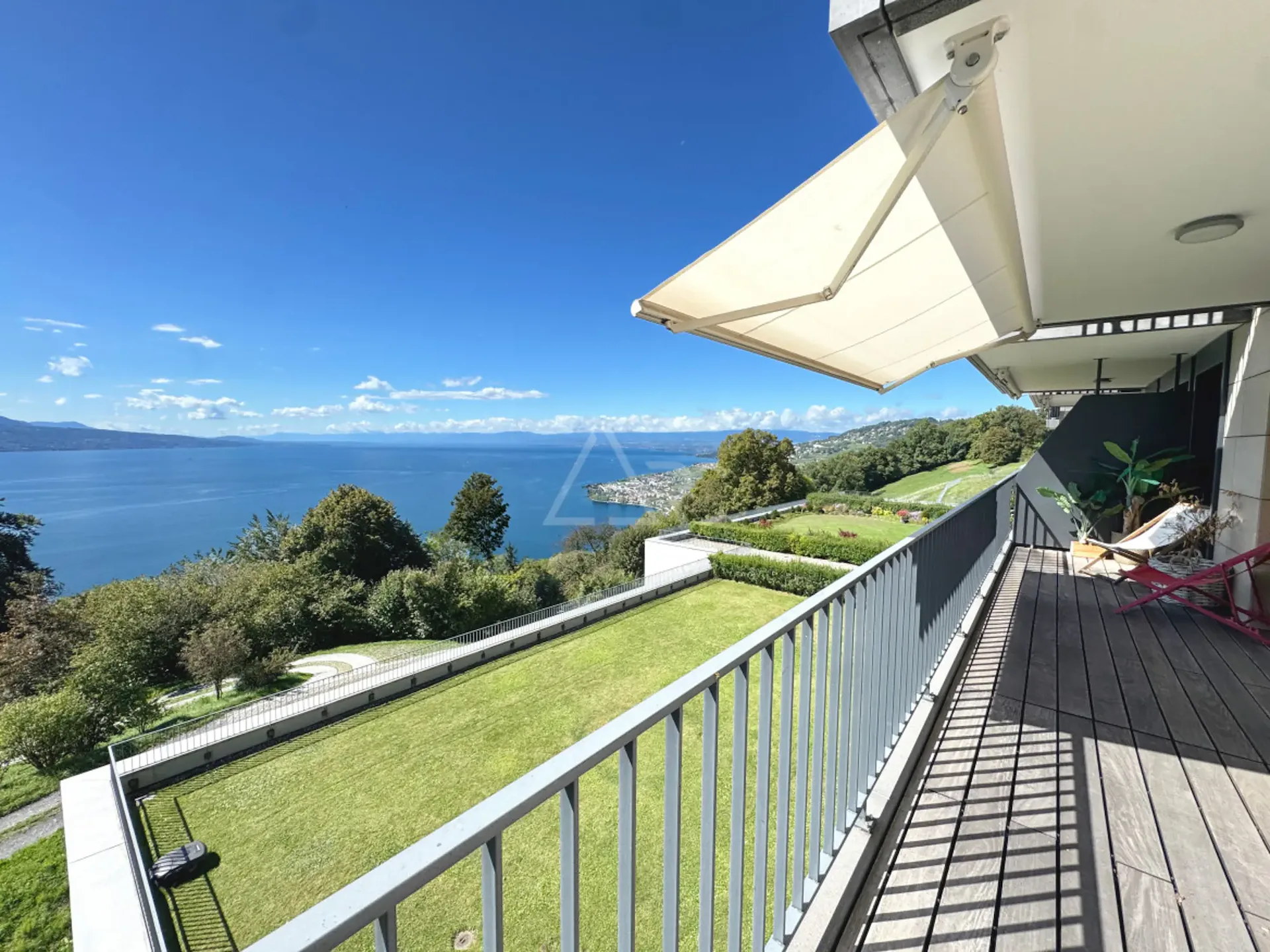 4.5P Exceptional with Panoramic View of Lake Geneva