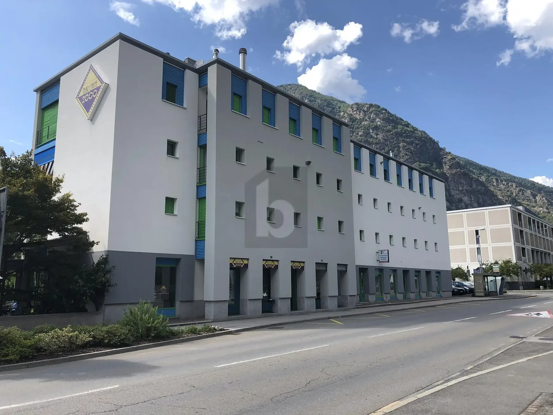 Magasin en position centrale