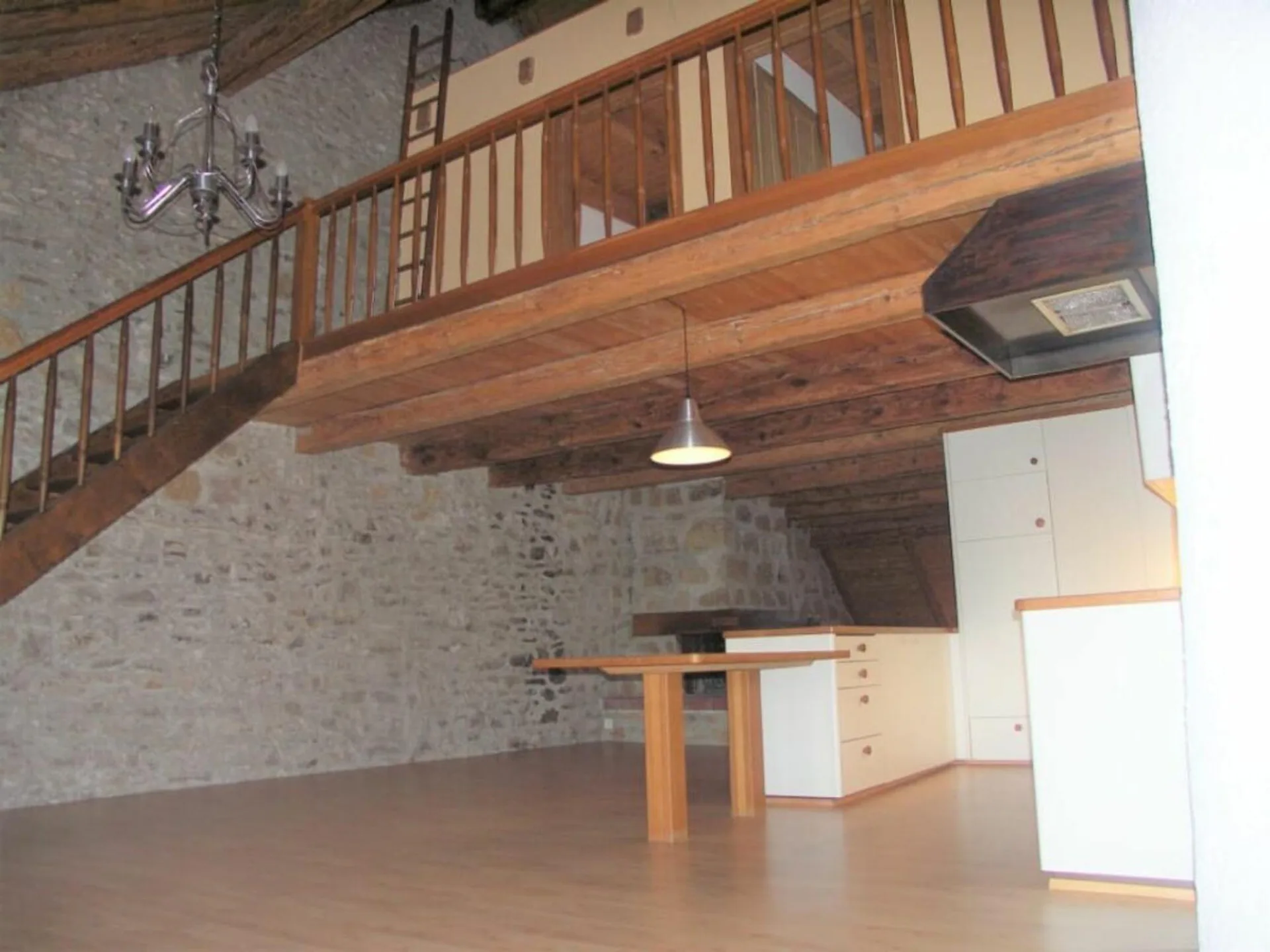 Gemütliche 4.5-Zimmer-Maisonette-Dachwohnung mit Sicht auf den Rhein