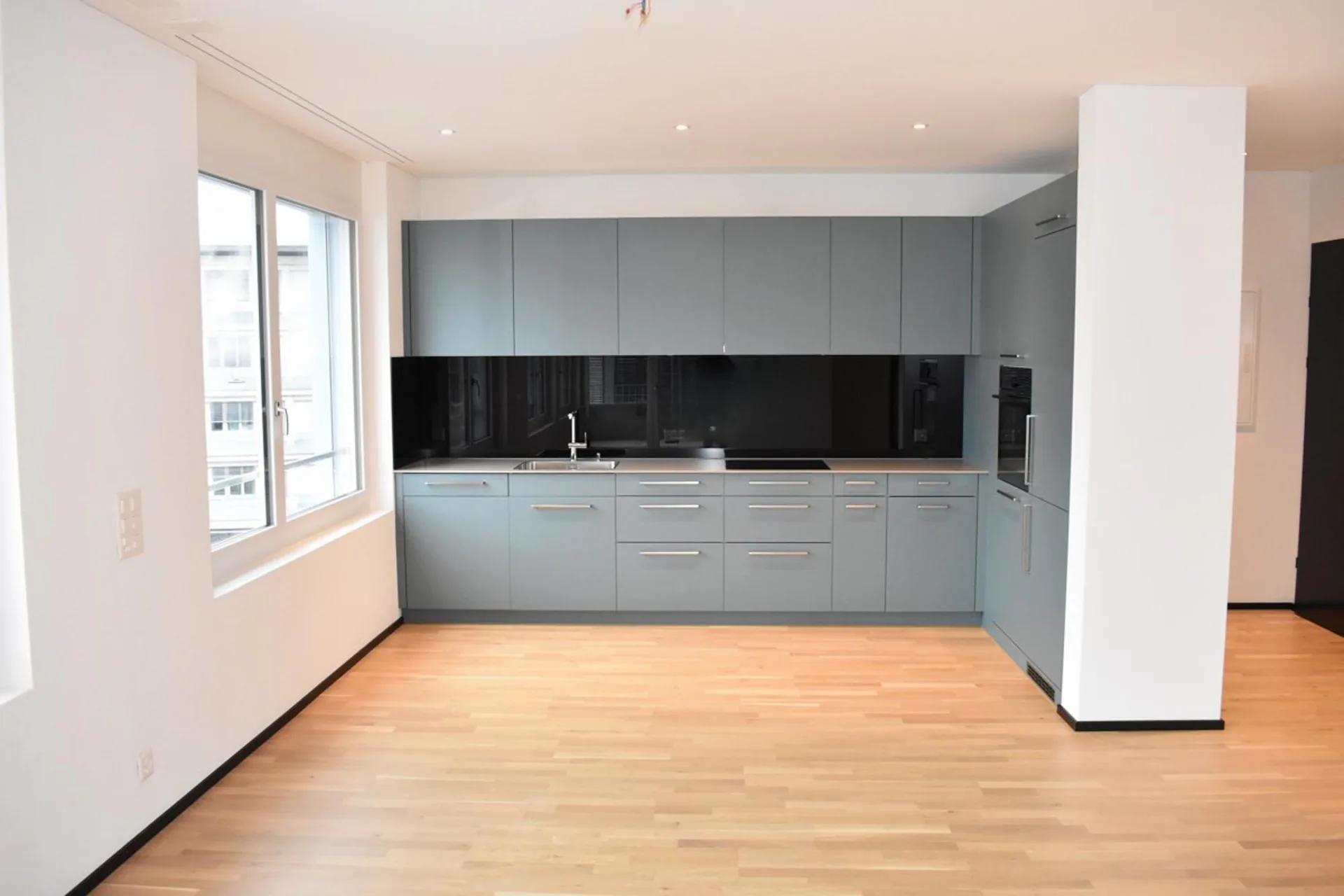 Appartement de 3,5 pièces élégant au centre de Dietikon, vie urbaine