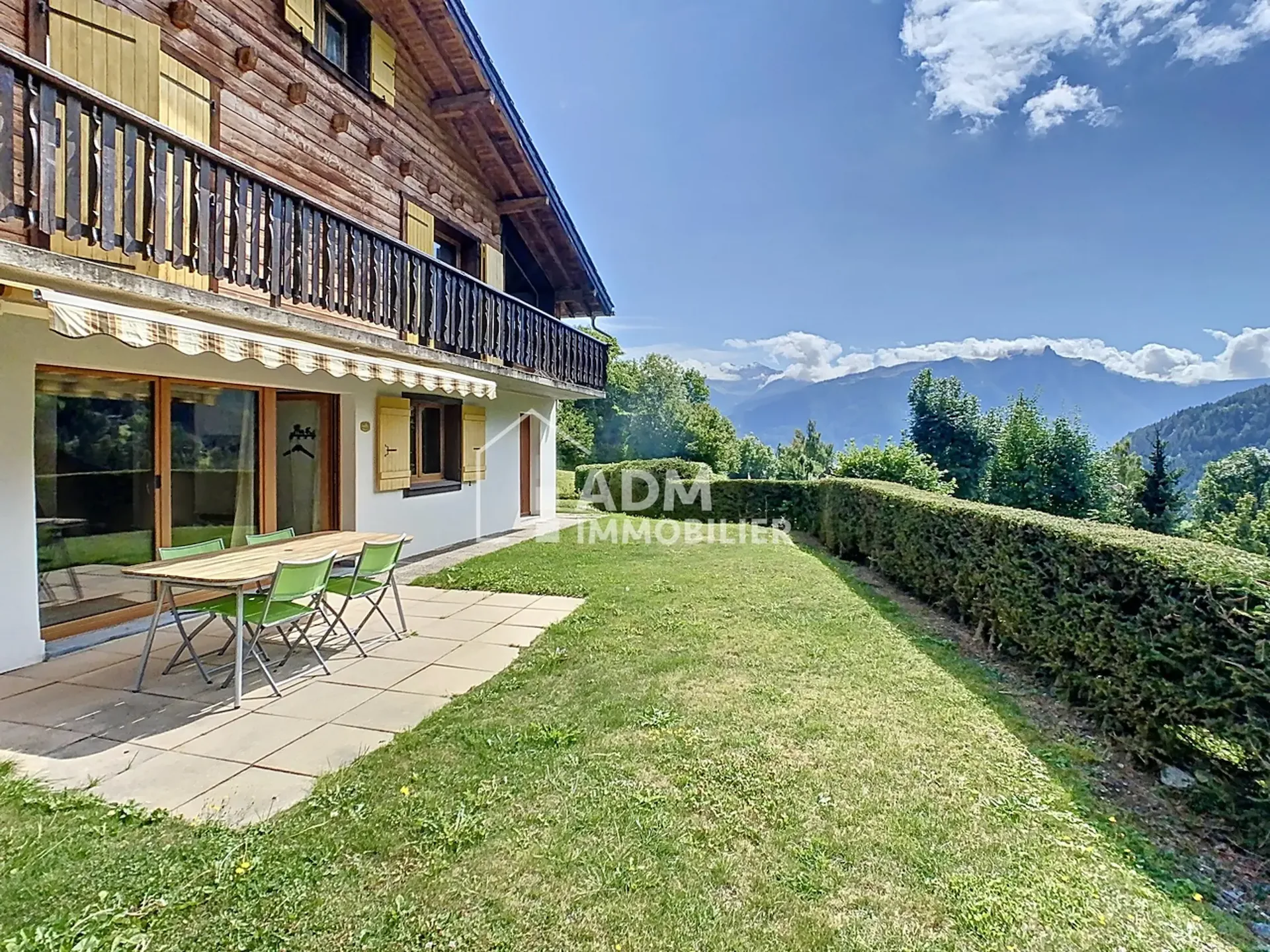 Ovronnaz, 3.5-Zimmer-Wohnung im Erdgeschoss eines Chalets mit Garten