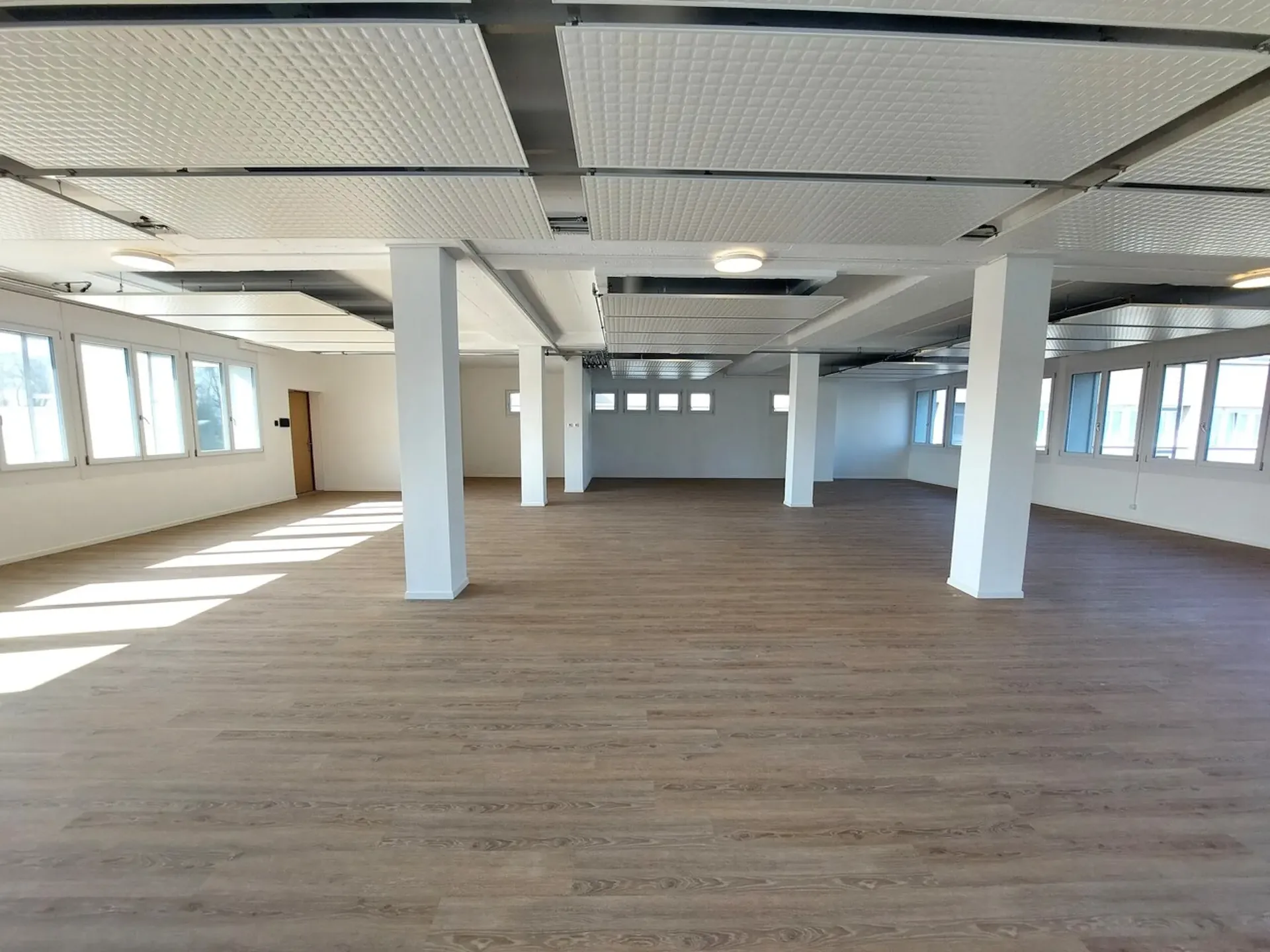 Flexibler Mietvertrag - Büro 225m2 ausgestattet - Verfügbar ab sofort - Nah an allem