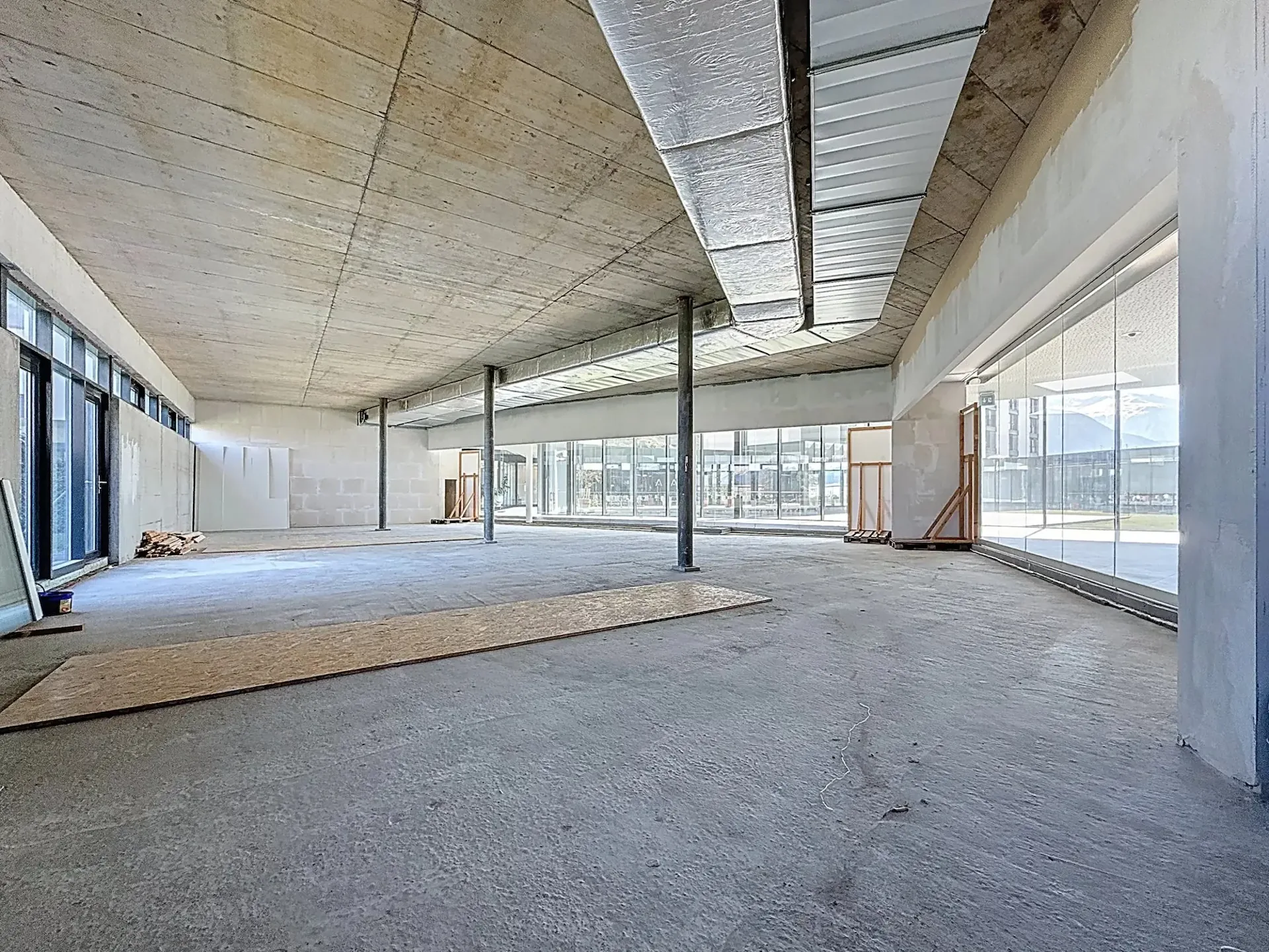 Miete Gewerbefläche von 208,90 m2 in Saxon