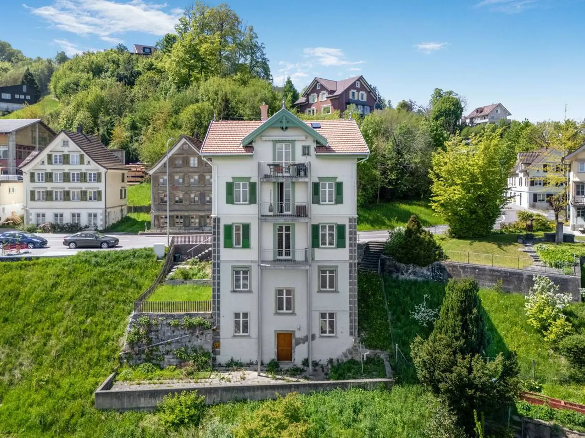 HISTORIC MULTI-FAMILY HOUSE WITH VIEW OF LAKE CONSTANCE