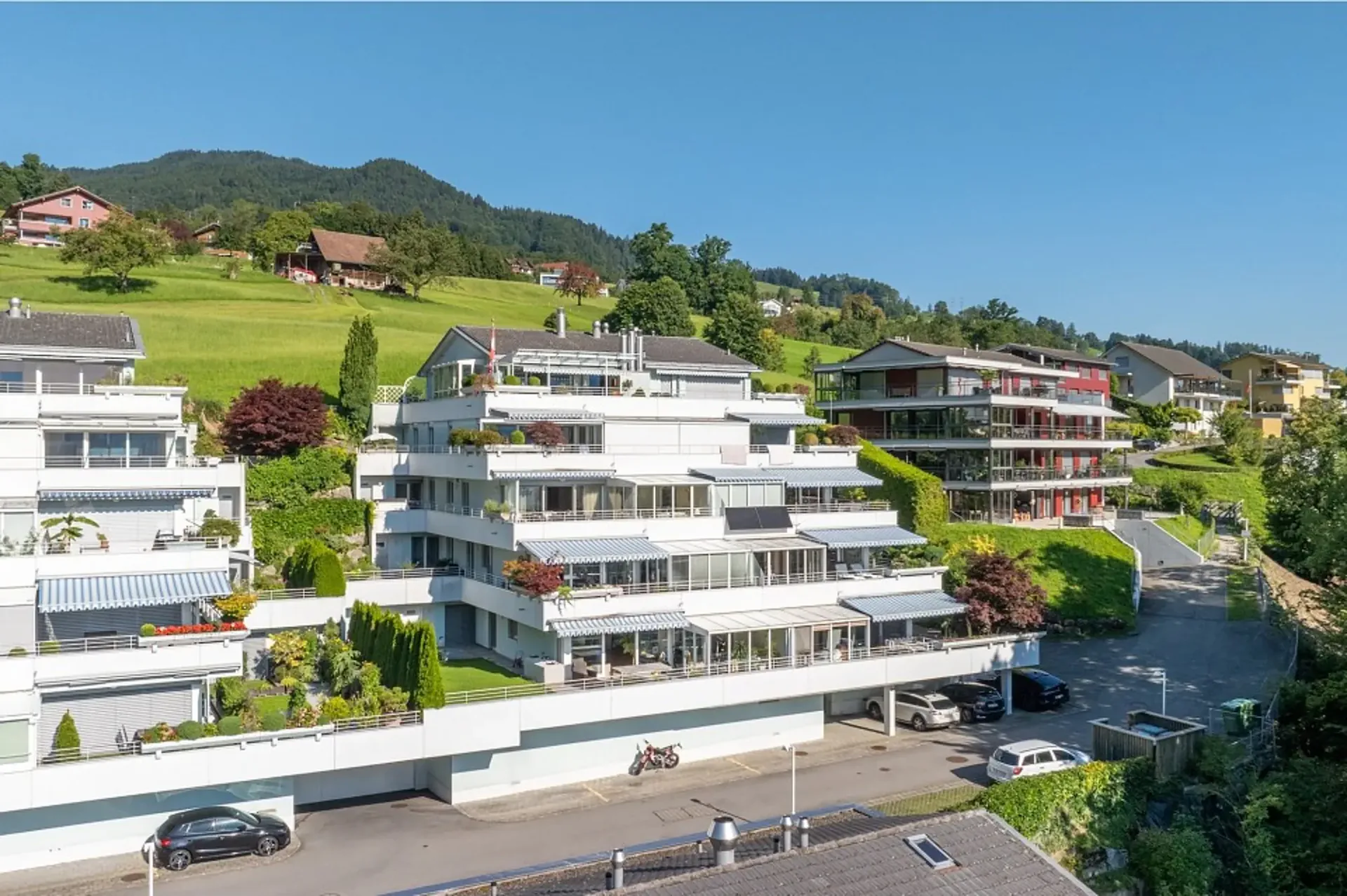Attractive ownership apartment in Hergiswil with unobstructed lake view
