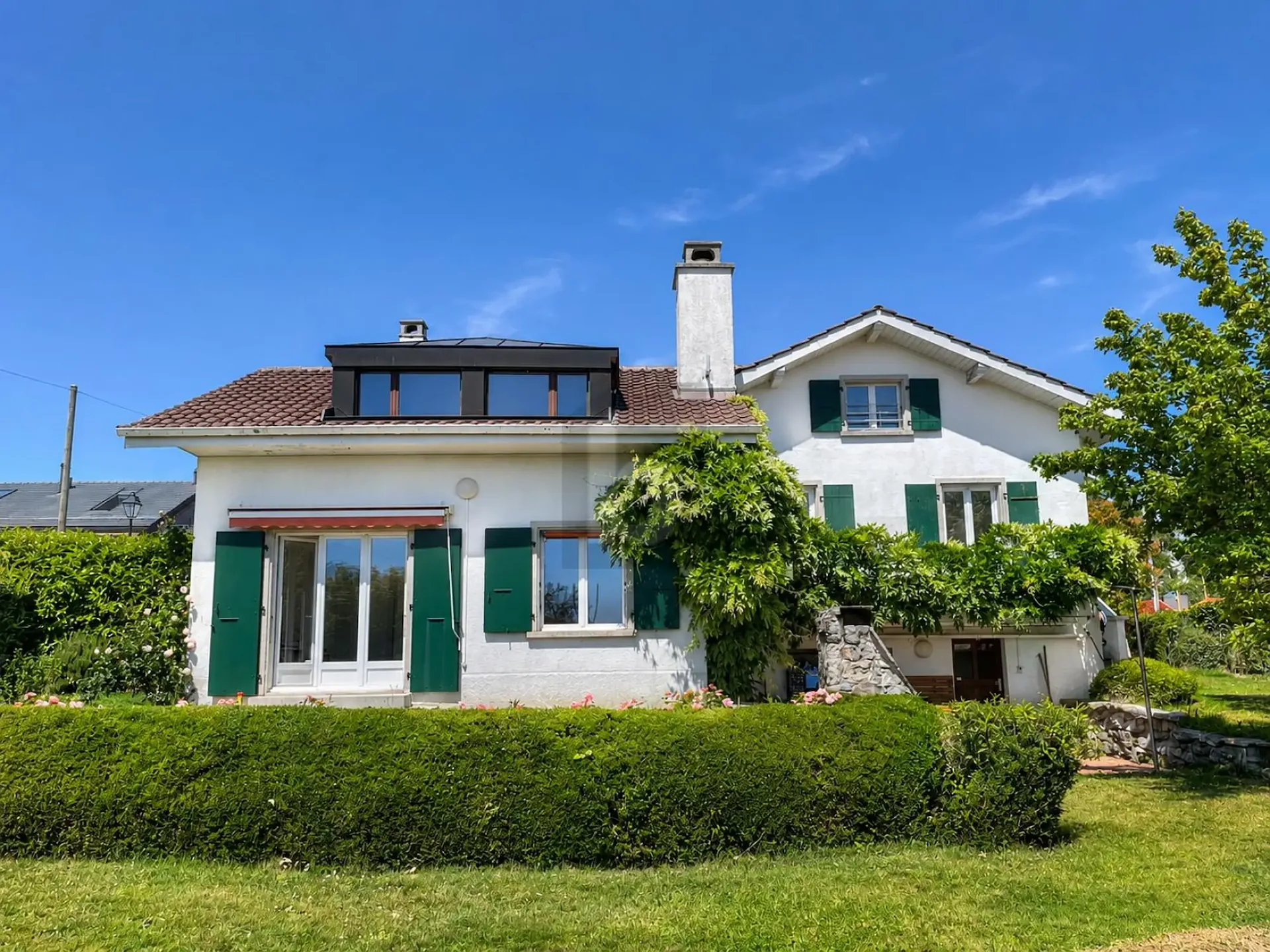 Spacious with large garden