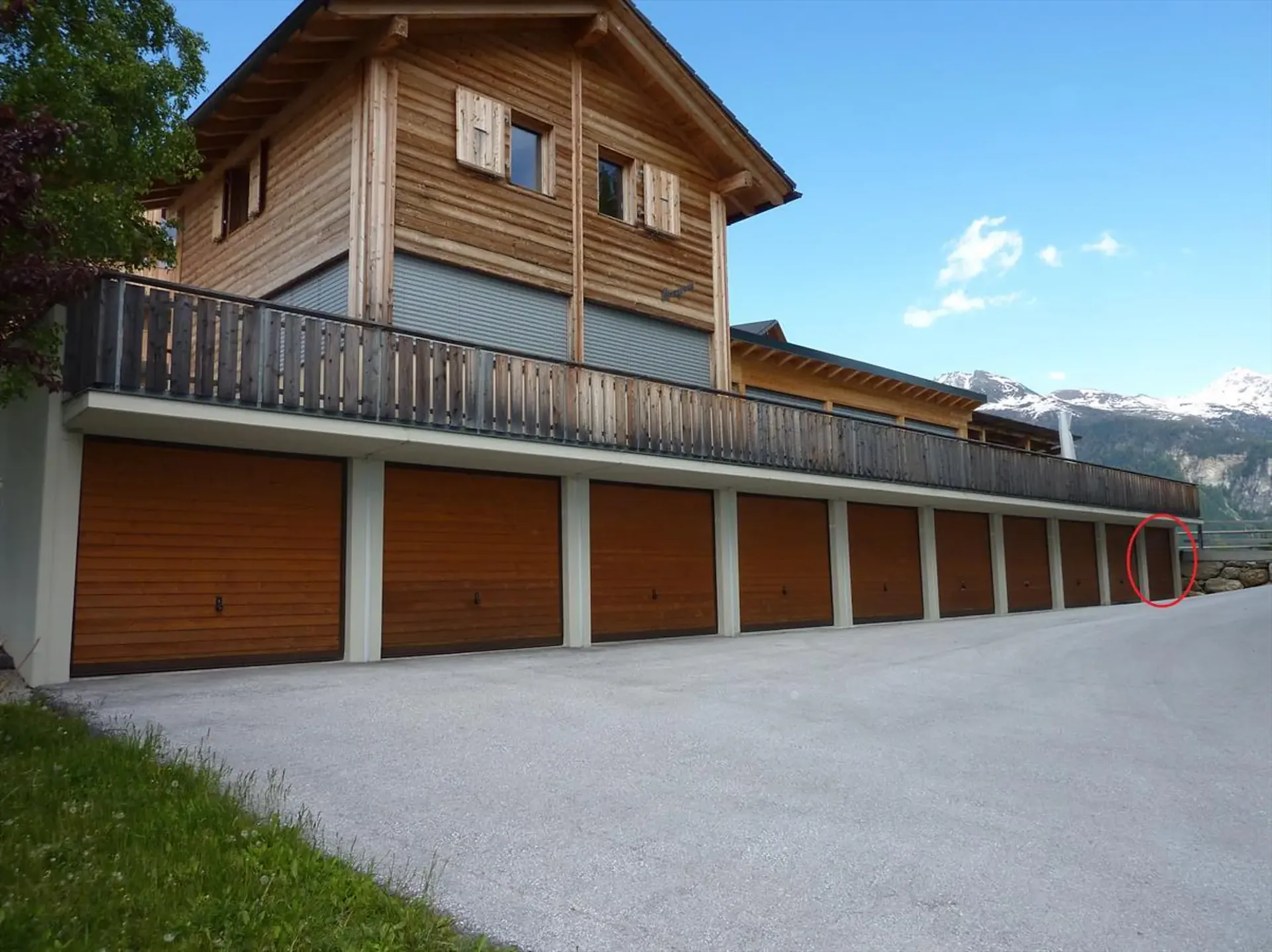 Garage Nr. 450 (10) Bouzerou
