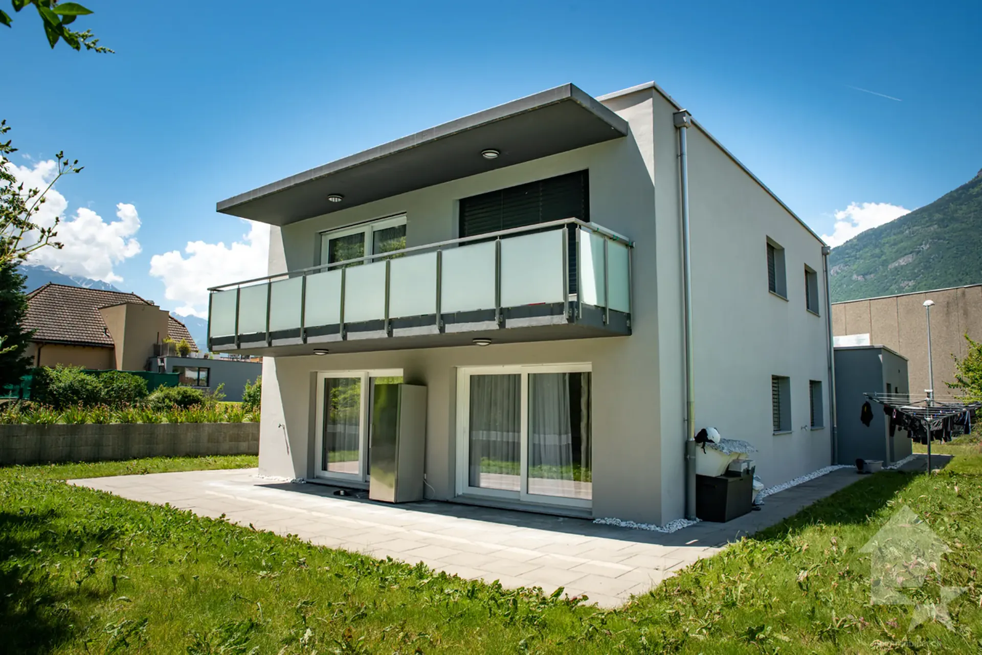 Schöne Villa mit 2 unabhängigen Wohnungen