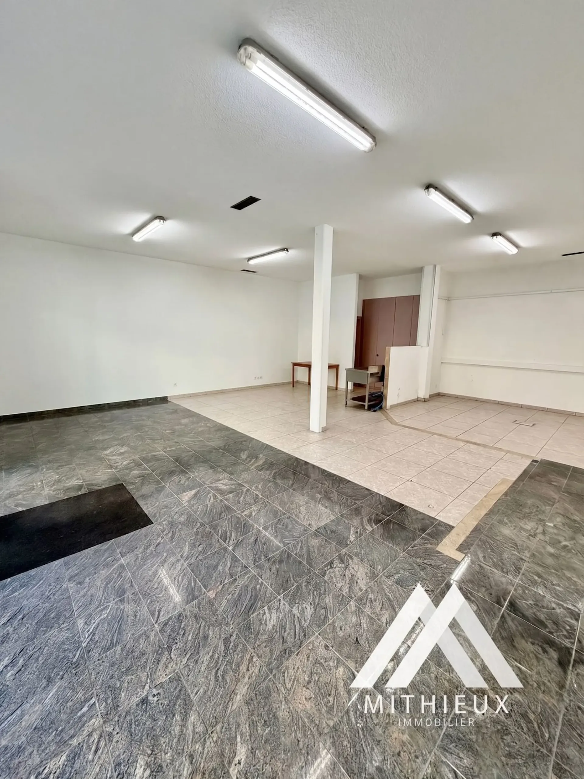 Verkaufsfläche ideal im Zentrum von Riddes gelegen