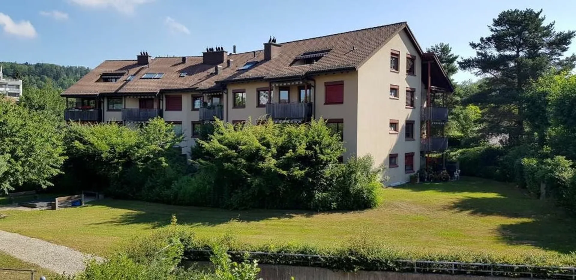 Einstellhallenplätze zu vermieten