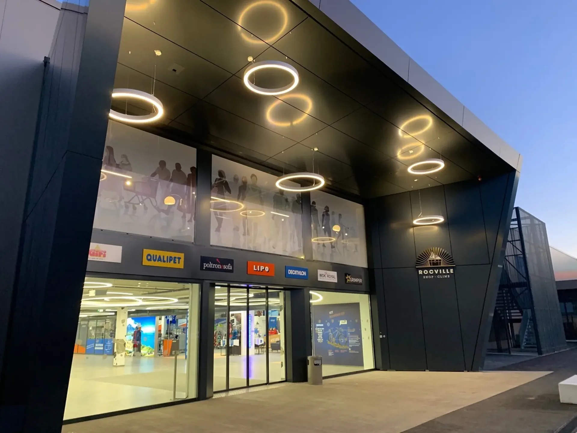 Verkaufsfläche 1280m2 - Einkaufszentrum Rocville - Villeneuve