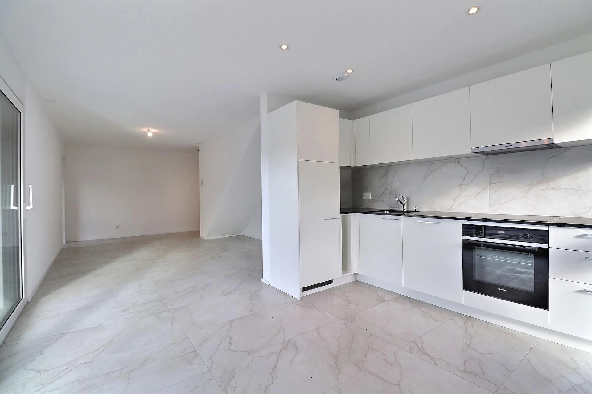 Appartement 3.5 pièces avec disponible dans les combles