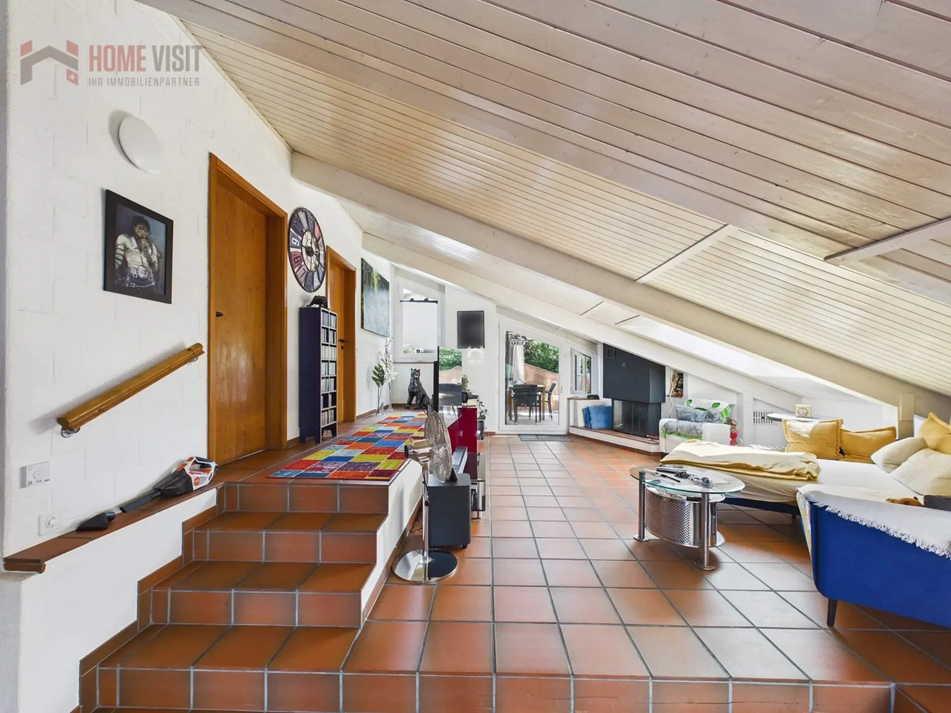 Appartamento mansardato di 3,5 locali con terrazza e vista panoramica