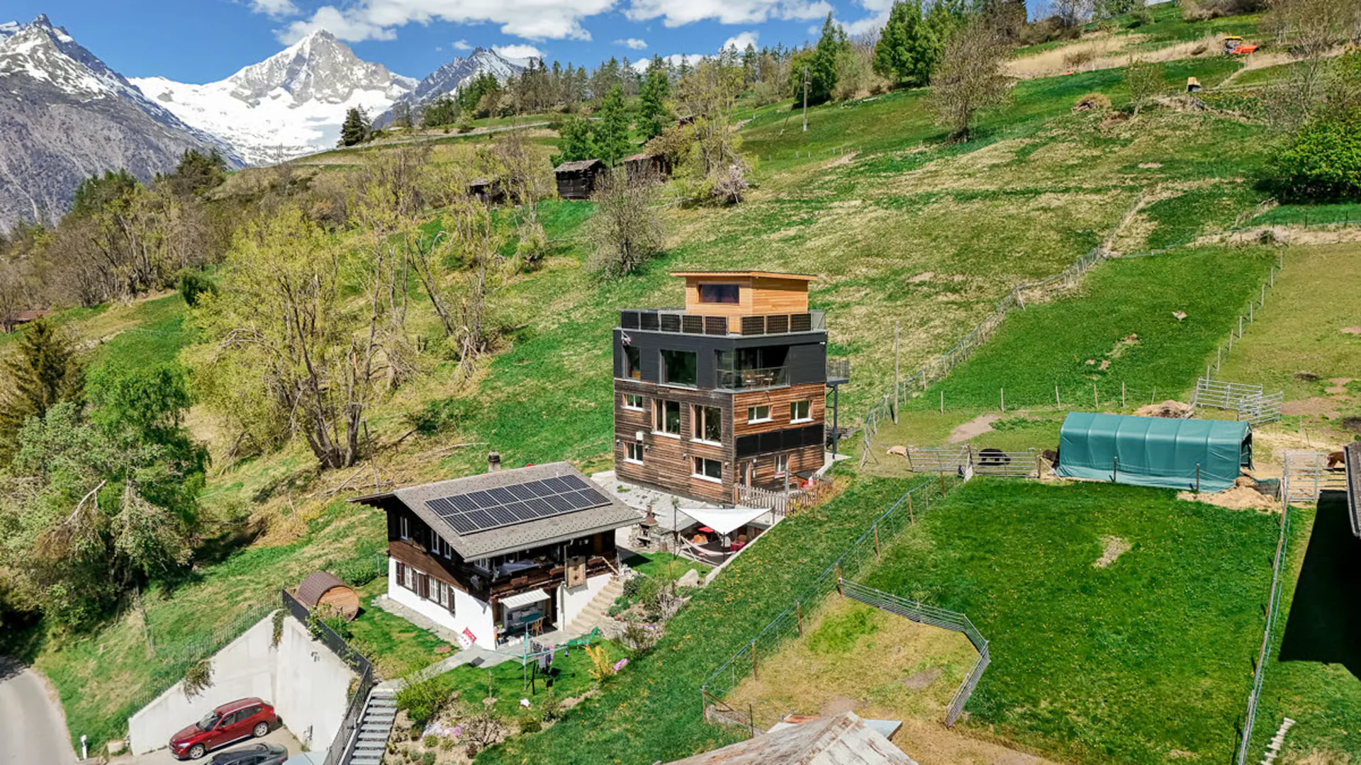 Zweifamilienhaus mit Erstwohnungen an ruhiger Lage in Bürchen