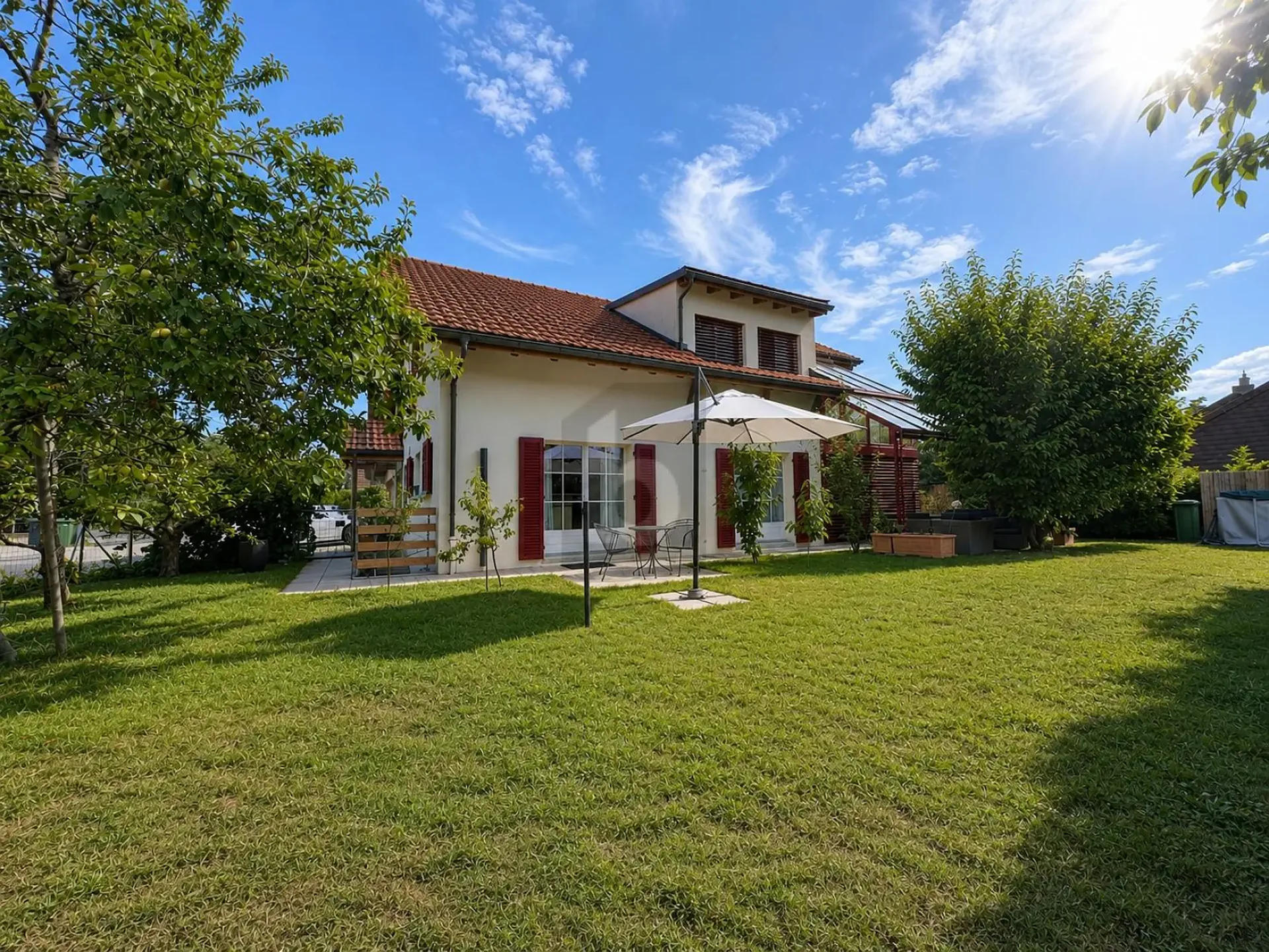 HABITAT EXCLUSIF AVEC GRAND JARDIN