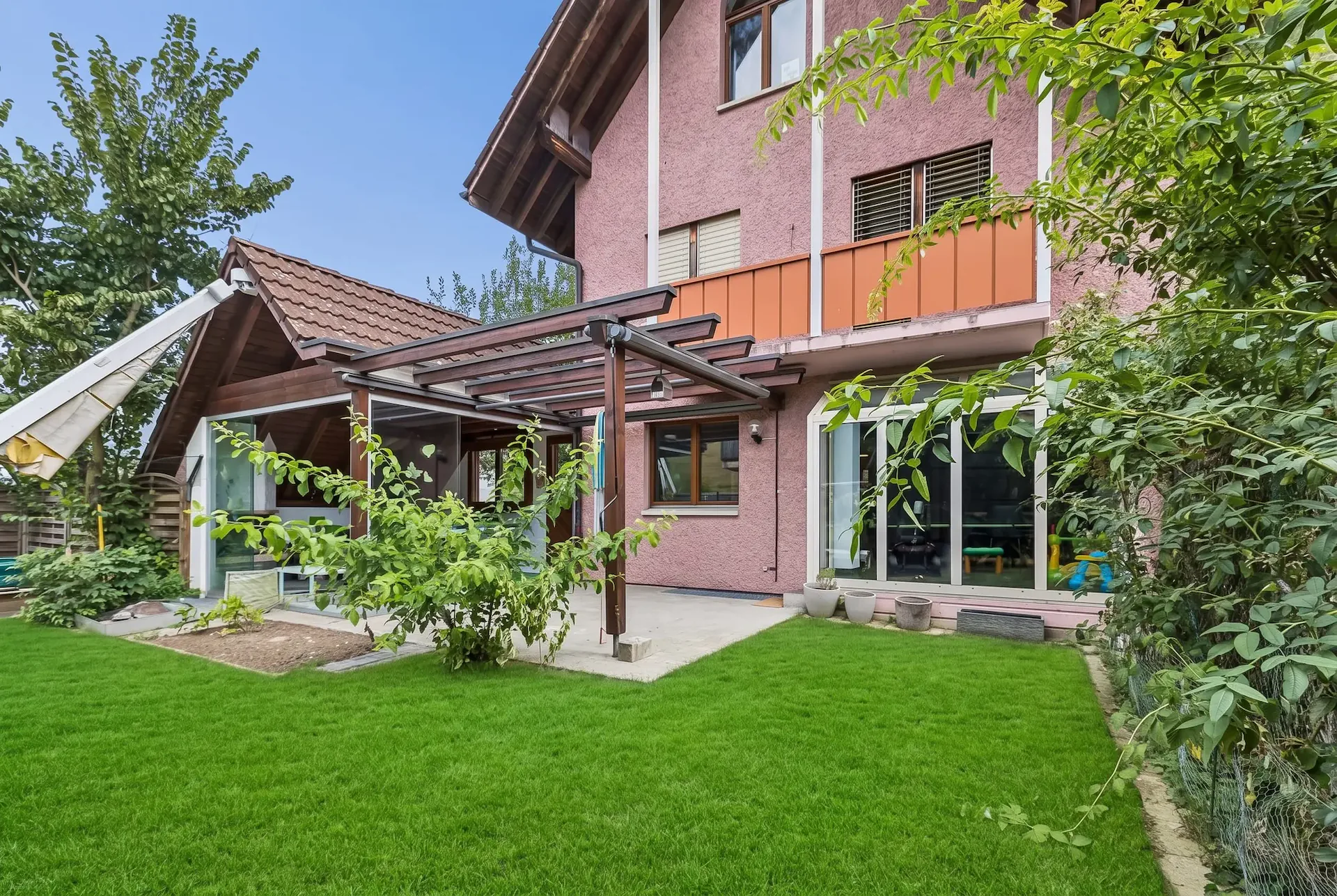 Un paradiso per i bambini - 238 m² di felicità familiare con giardino privato