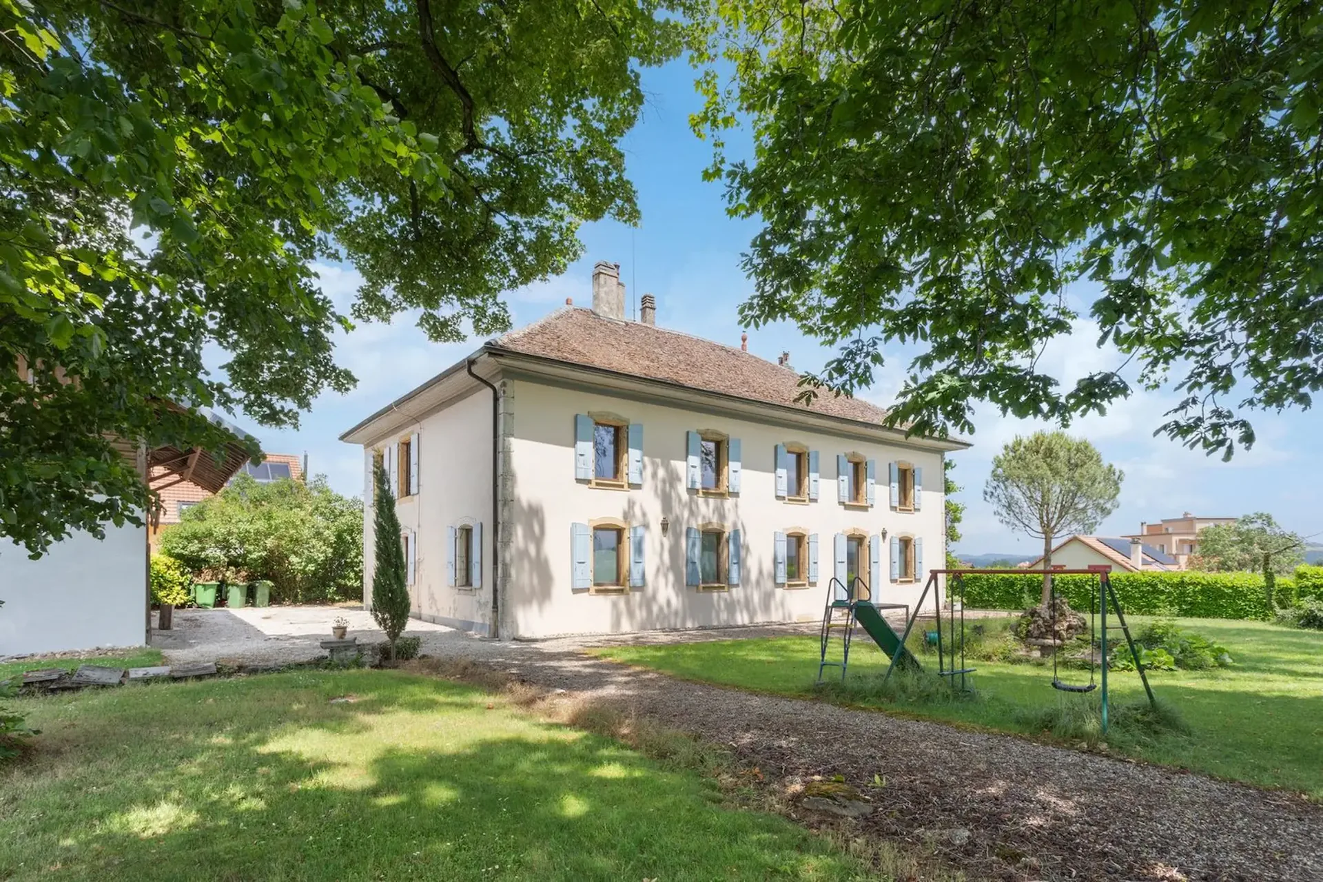 Splendida proprietà storica su un domaine viticolo!
