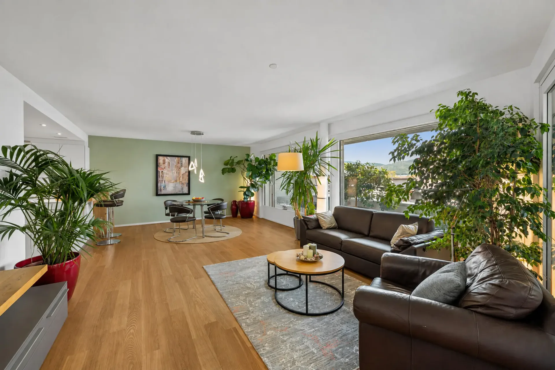 Modern 4.5-room Minergie apartment with sunny loggia