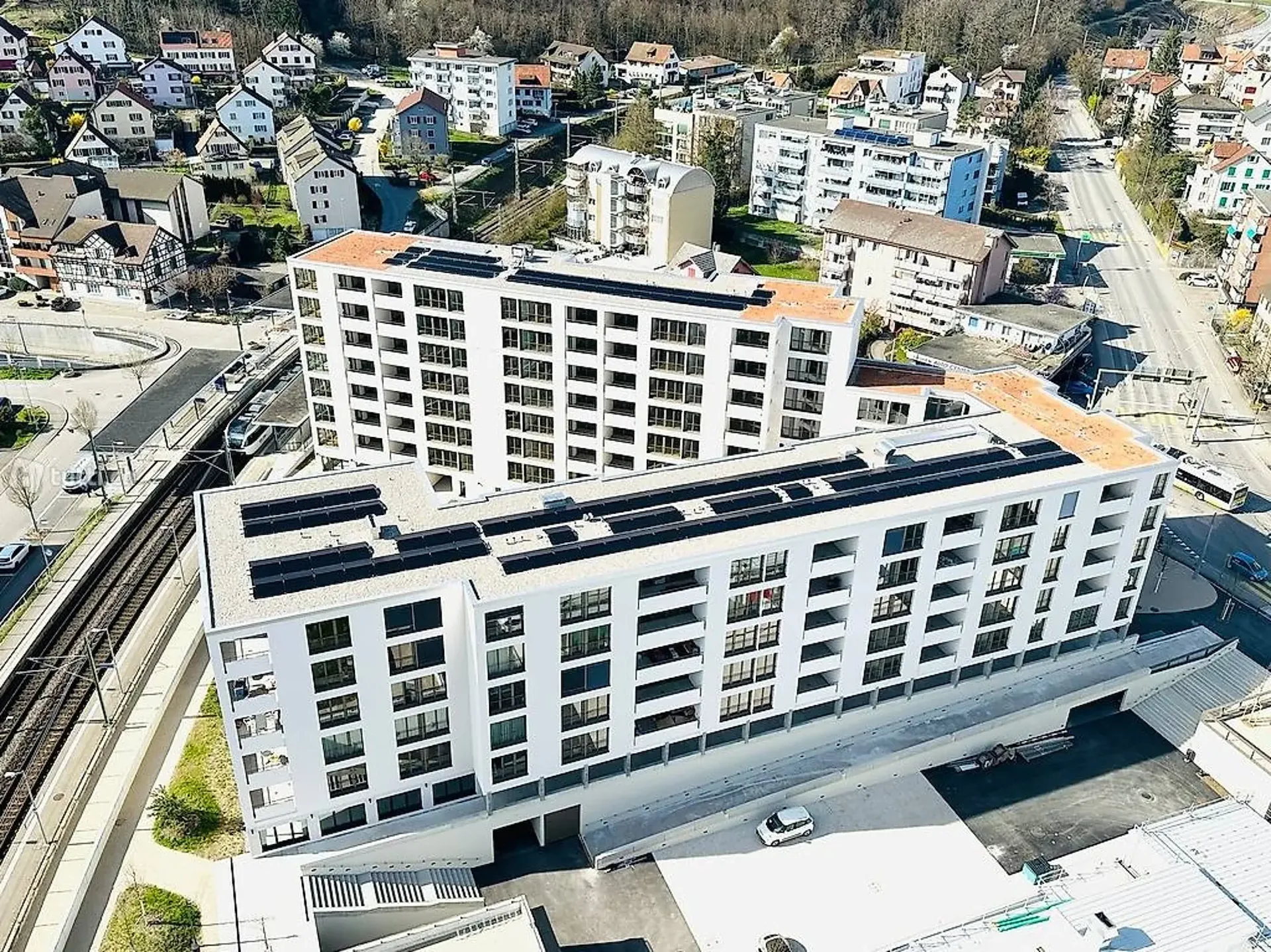 Modern 2.5-room apartment with spacious loggia in Neuhausen...