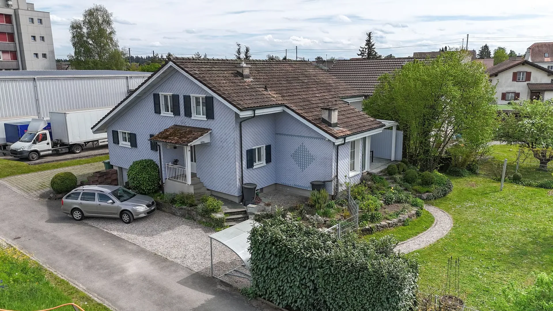Une maison, de nombreuses possibilités - 203 m² d'espace de vie et potentiel pour deux unités
