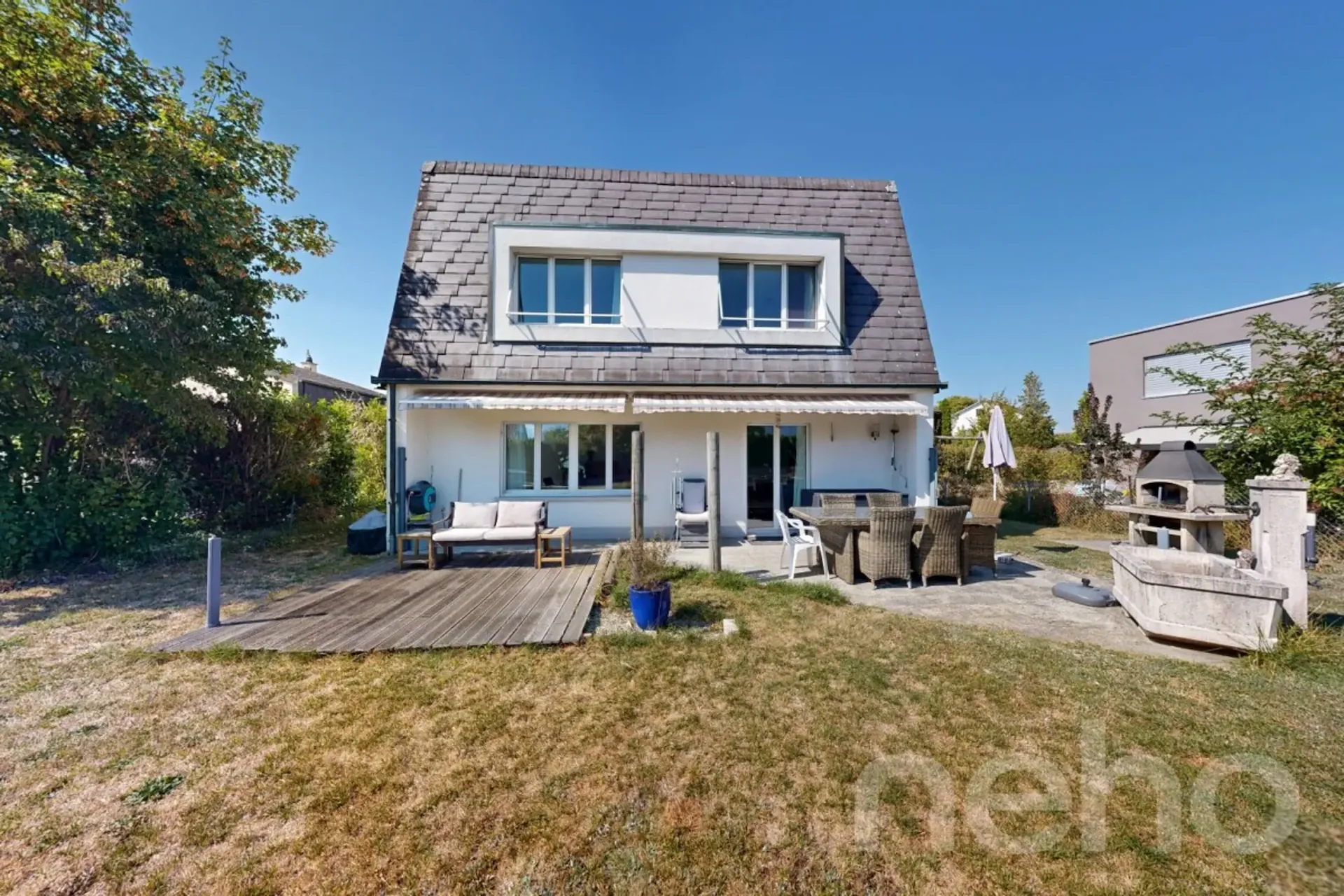Detached single-family house on a spacious plot in Rümlang