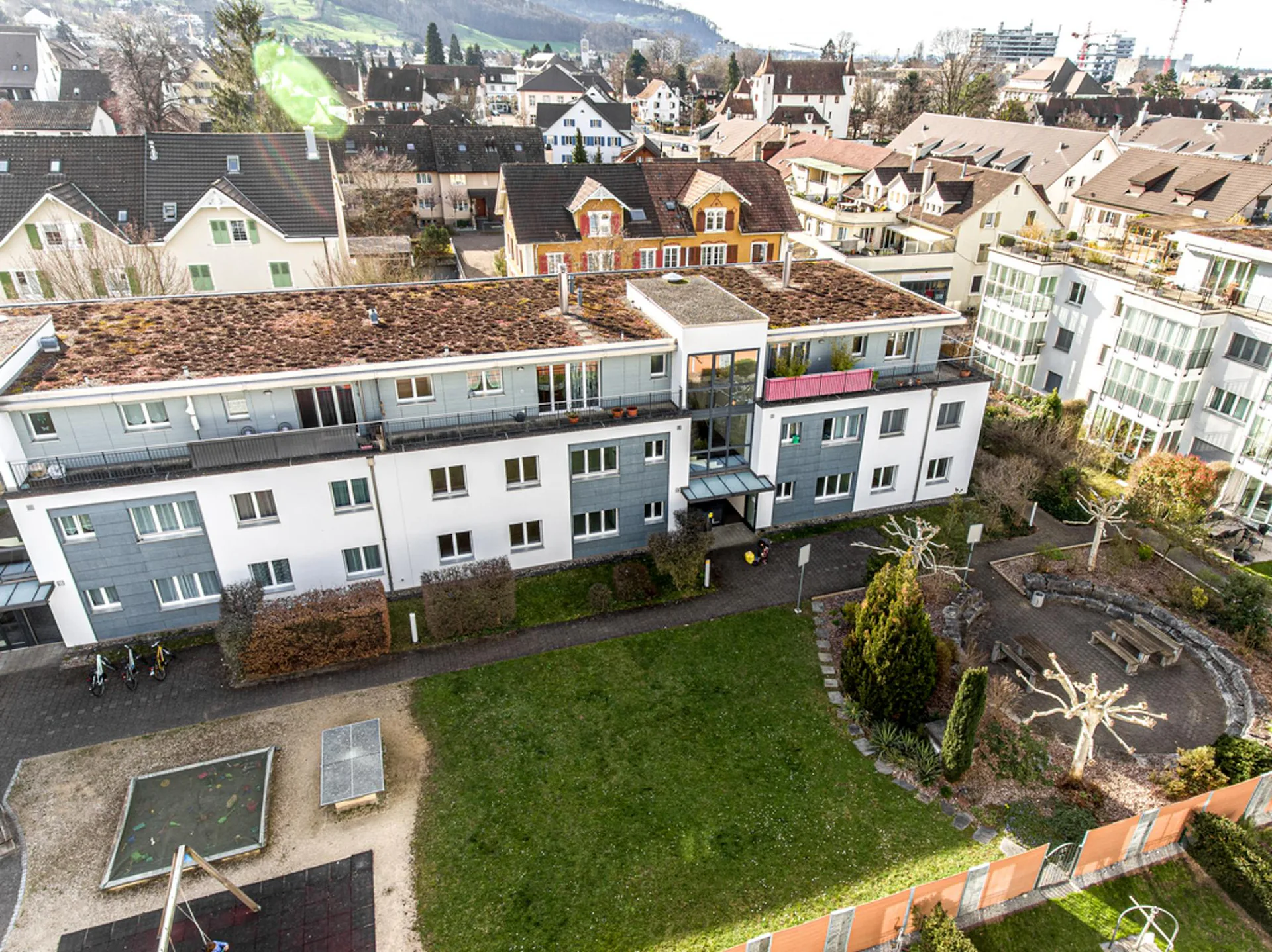 Appartement avec jardin près du centre du village!
