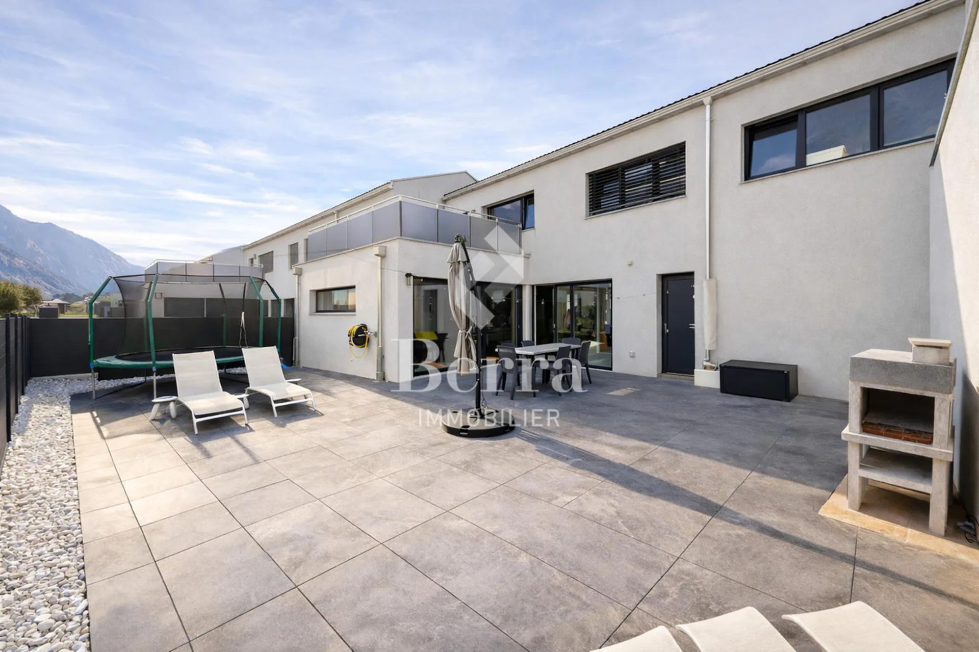 Beautiful contemporary villa with 4.5 rooms, turnkey in Saillon