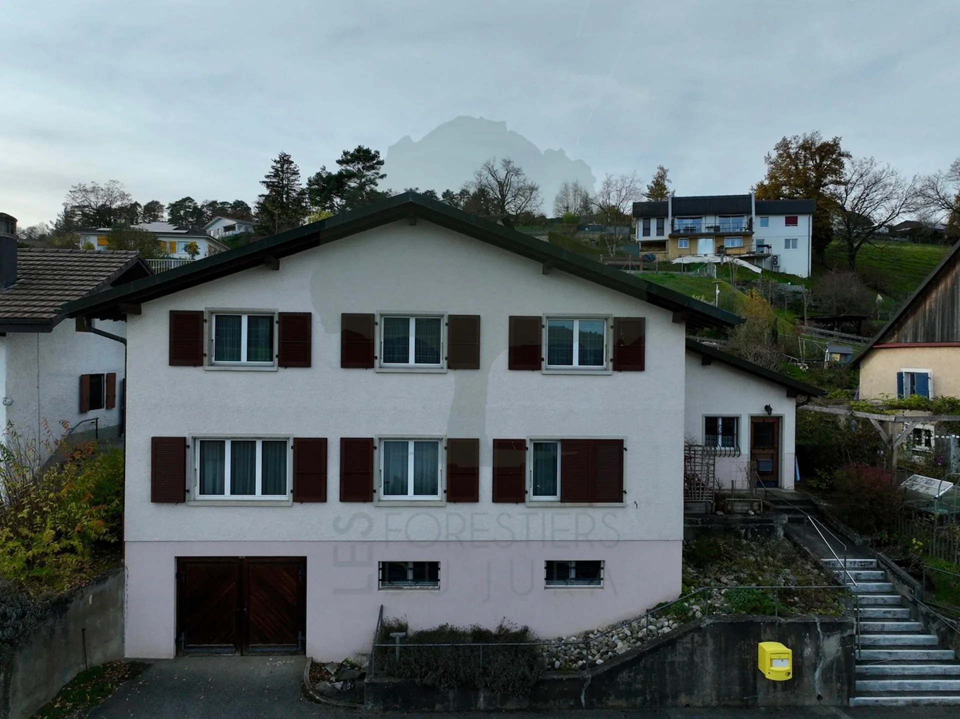 Charming house with great potential in Courtedoux