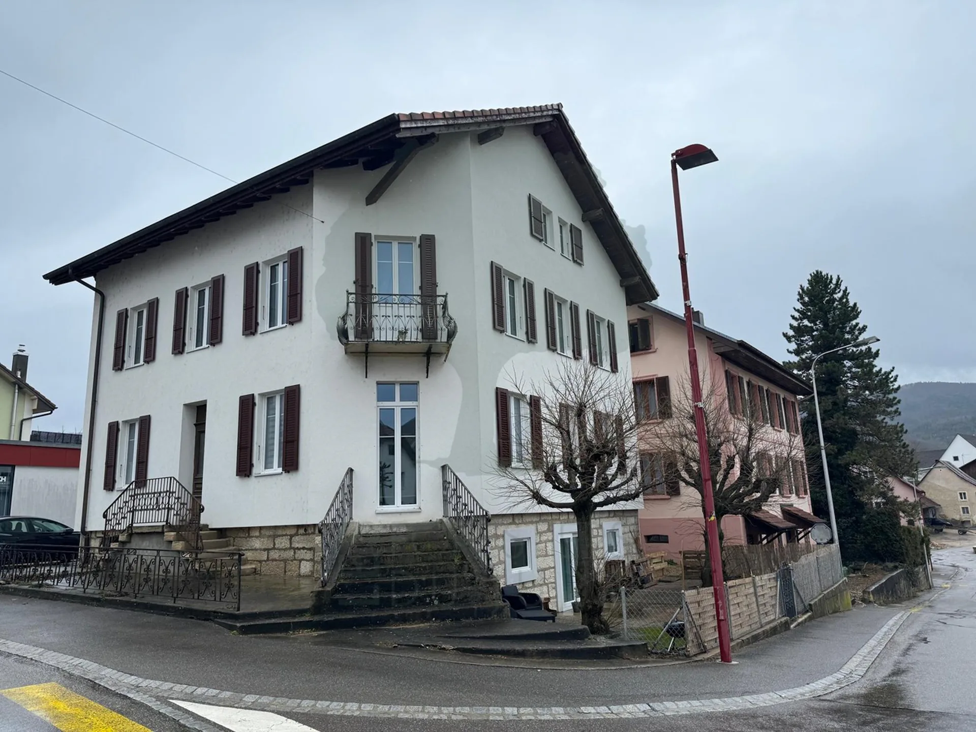 À VENDRE - Immeuble de rendement avec 4 appartements