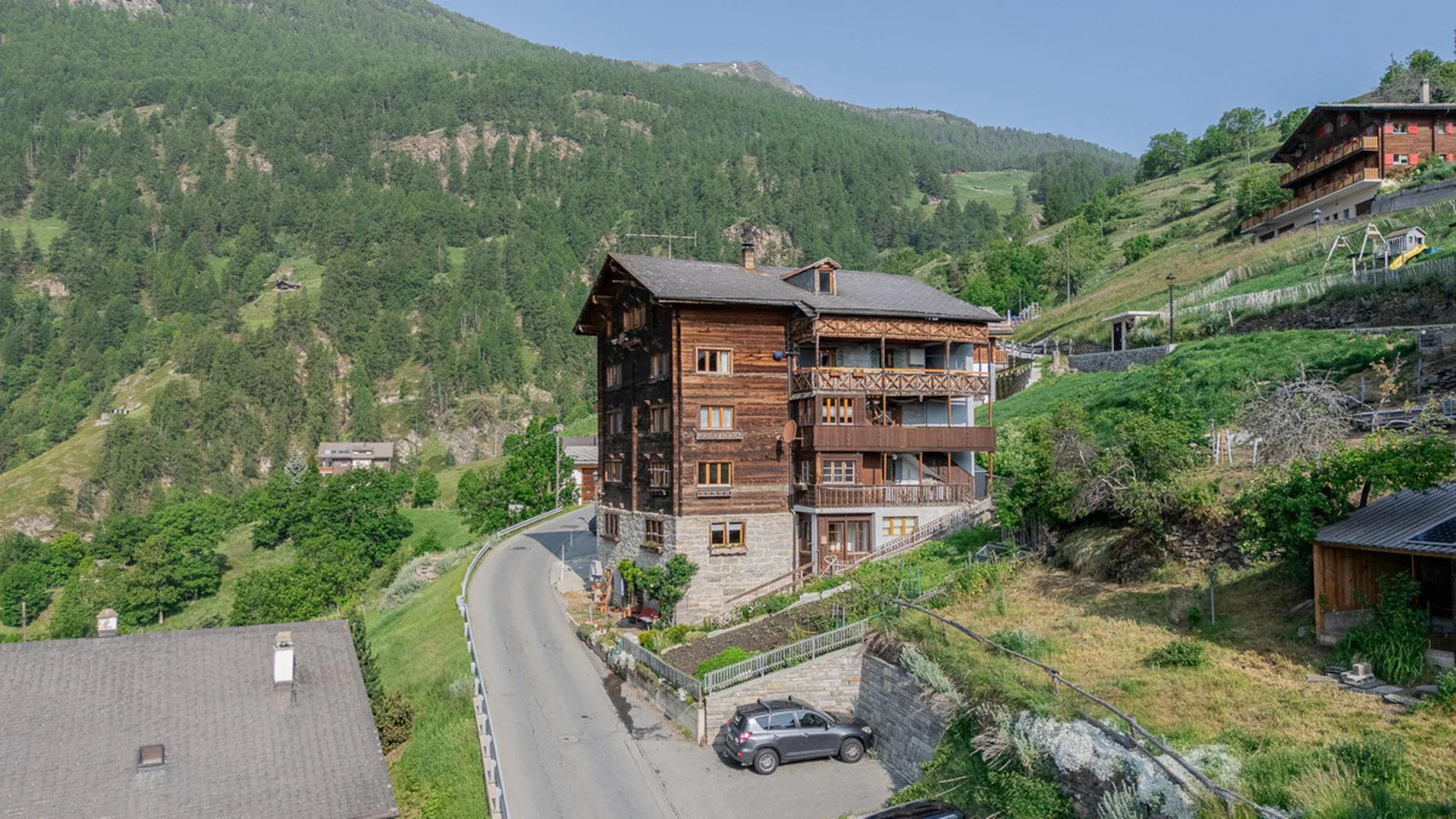 Comfortable 5-room apartment with spectacular views