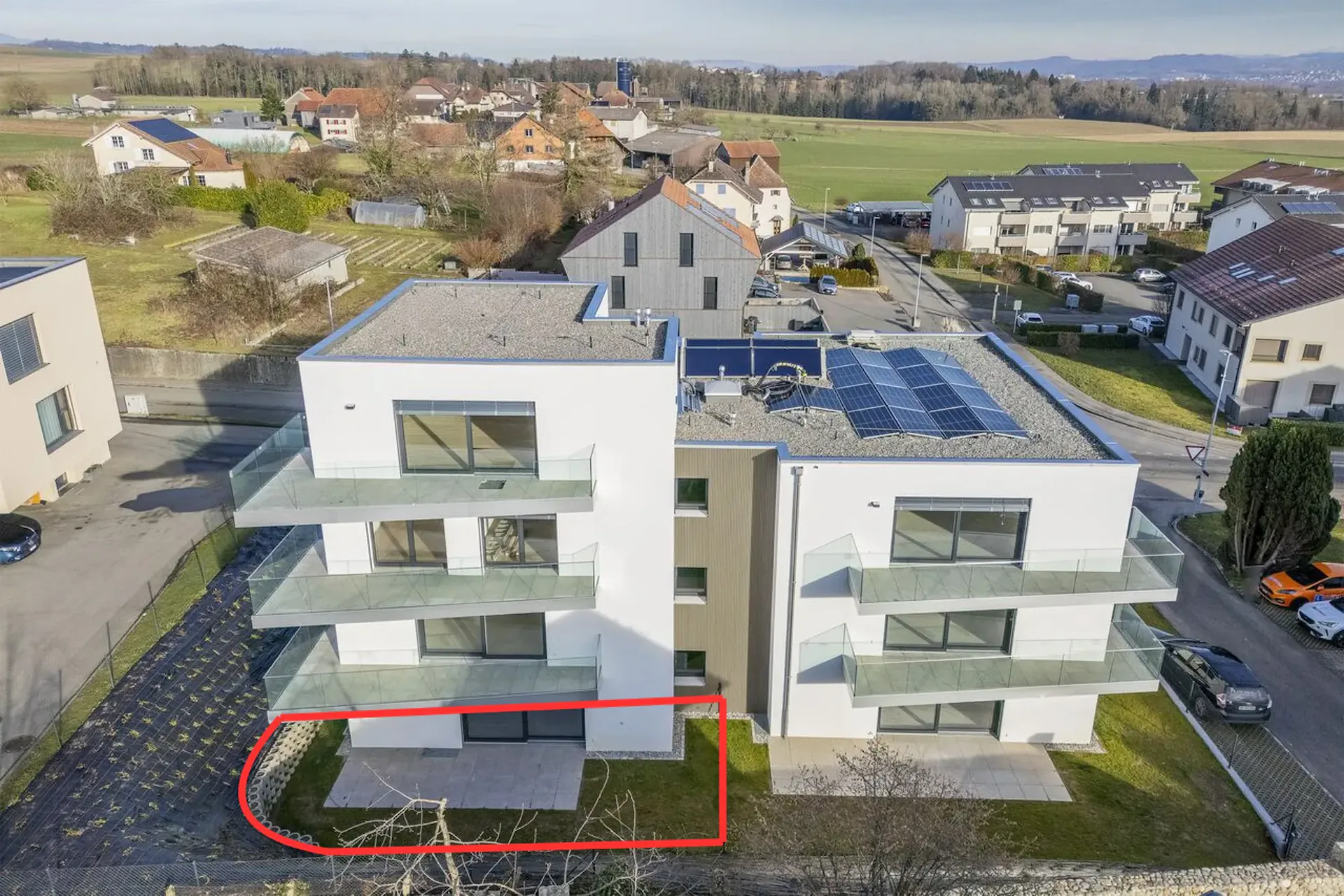 Appartamento di 4,5 locali al piano terra con parcheggio sotterraneo   LOT 1