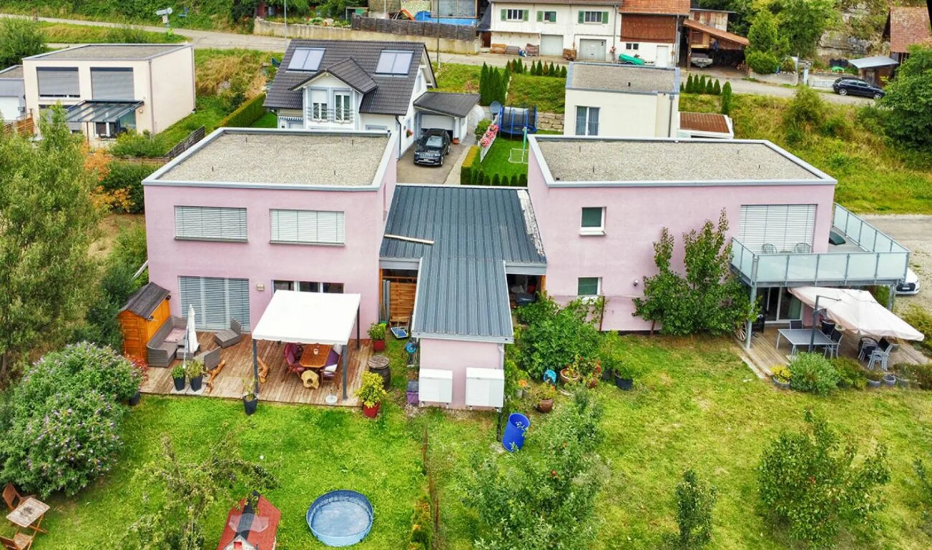 Ein- und Zweifamilienhaus auf grossem Grundstück zur Selbstnutzung oder als Renditeobjekt Kopie