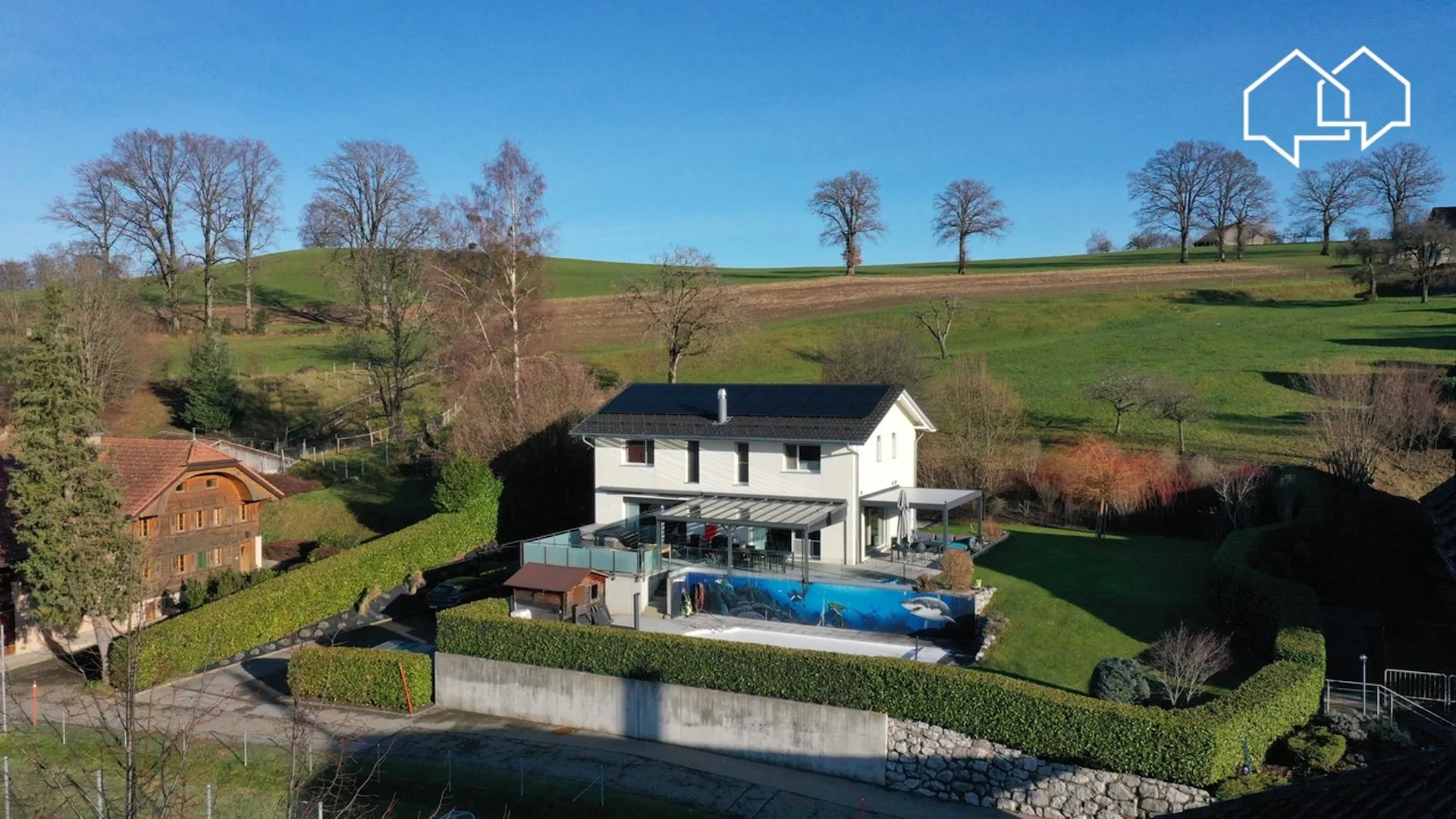 Moderne Villa mit 2 Wohnungen auf einem 1400m² großen Grundstück