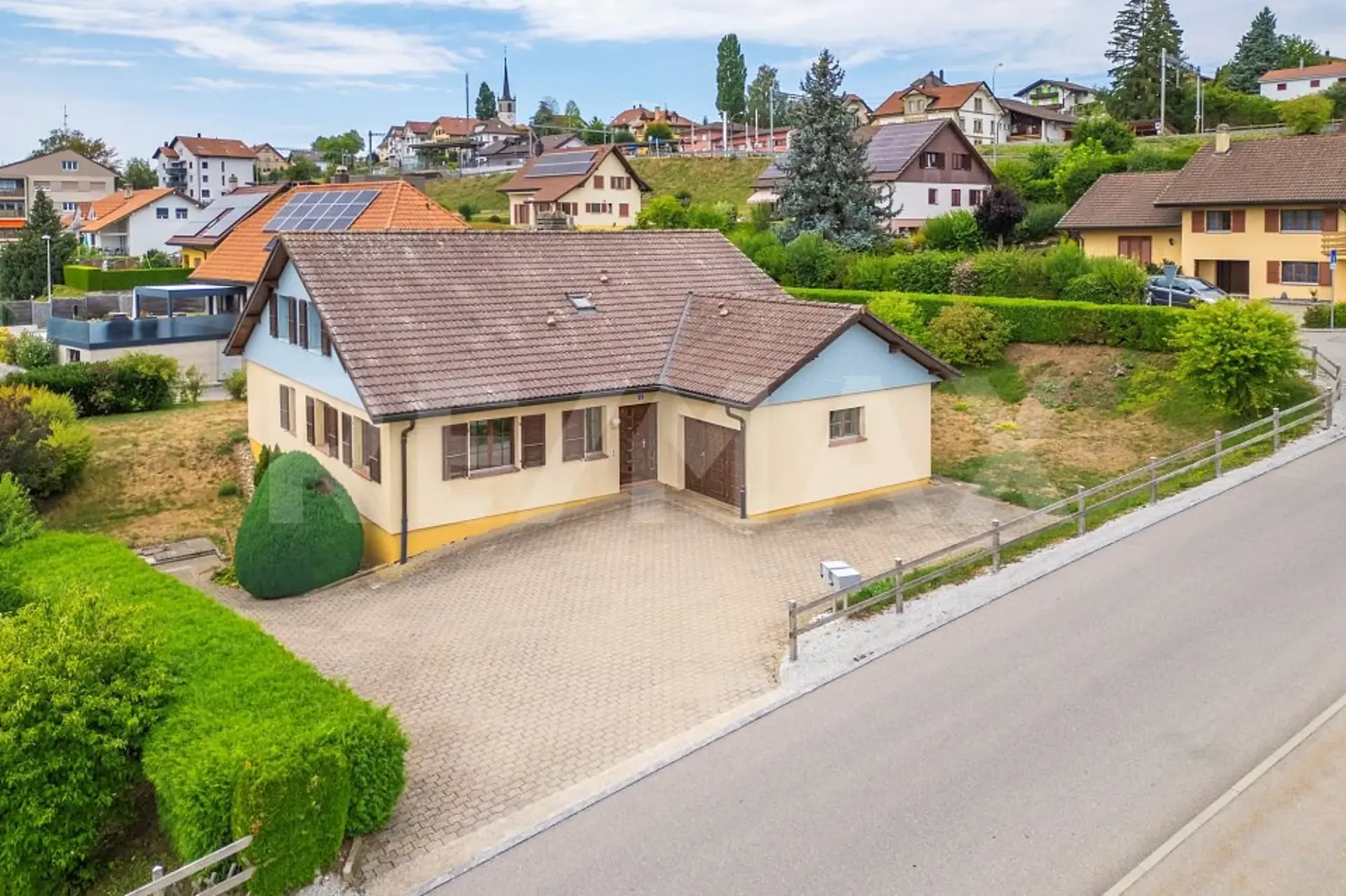 Eine Villa, mehrere Projekte, ein außergewöhnliches Potenzial, 2 Apartments mit 4,5 Zimmern