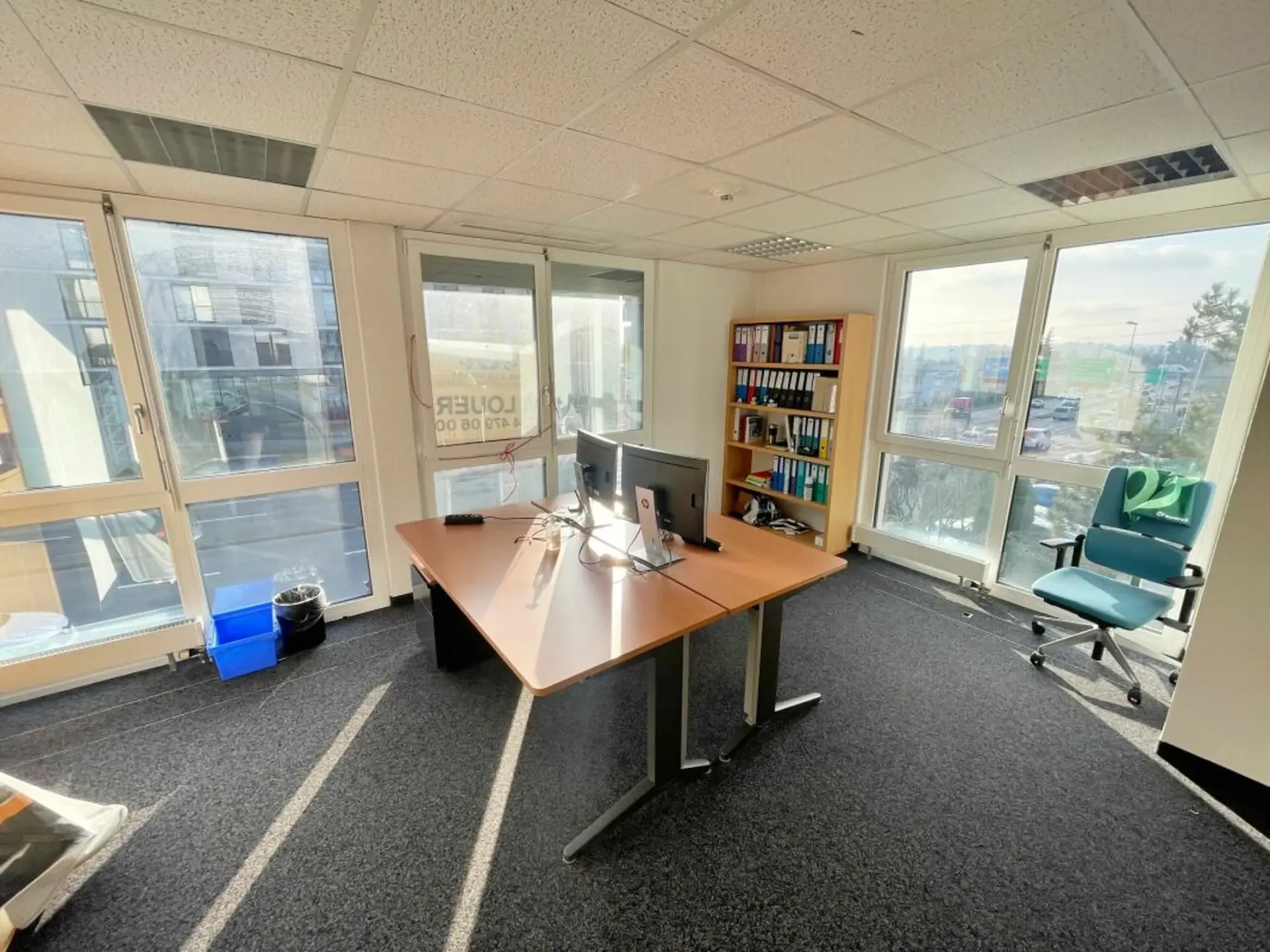Büro_ Lager_DDP_Crisser