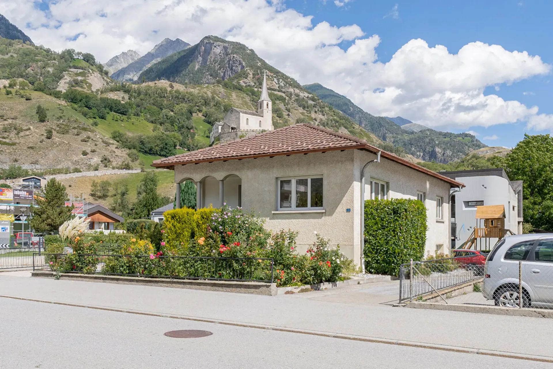 Inviting single-family house in the center of Raron