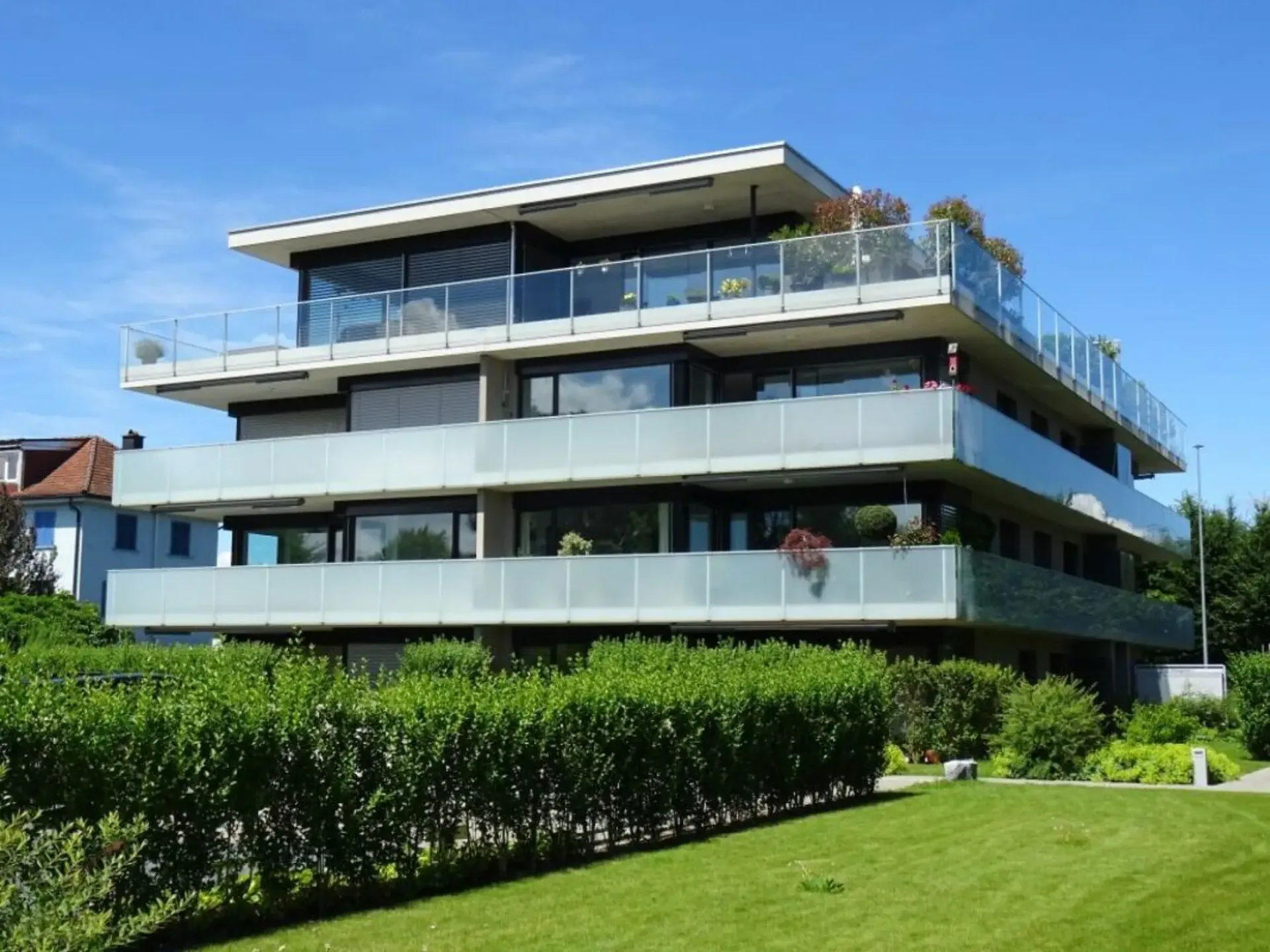 Appartement en attique ensoleillé et calme de 3,5 pièces