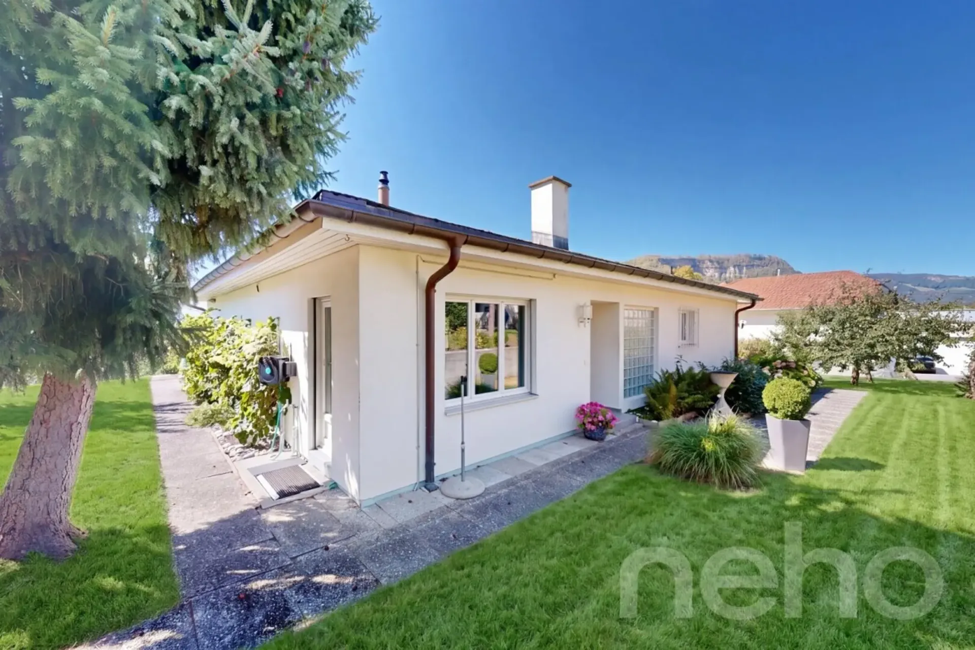Votre nouveau rêve de famille - Bungalow dans un emplacement surélevé avec vue sur la vallée