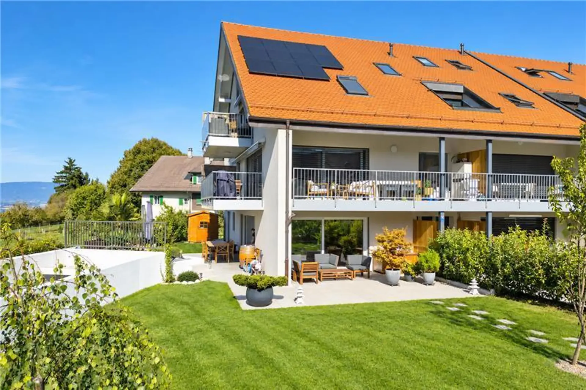 Bel appartement de 4.5 pièces Deux terrasses et jardin