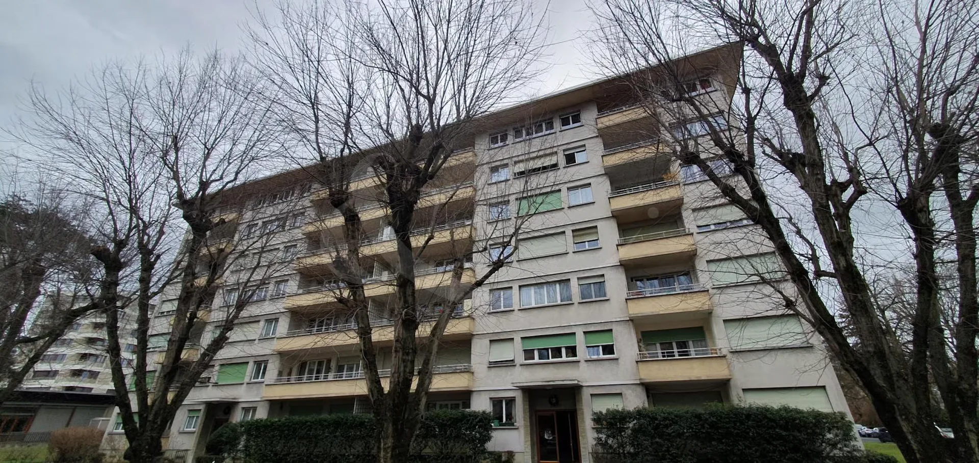 Ch. Des Semailles 11A-B 13 A-B, Outdoor parking