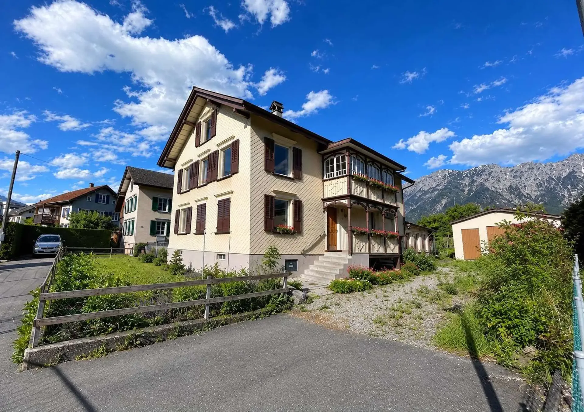 7.5-room single-family house with development potential in a central location in Buchs SG