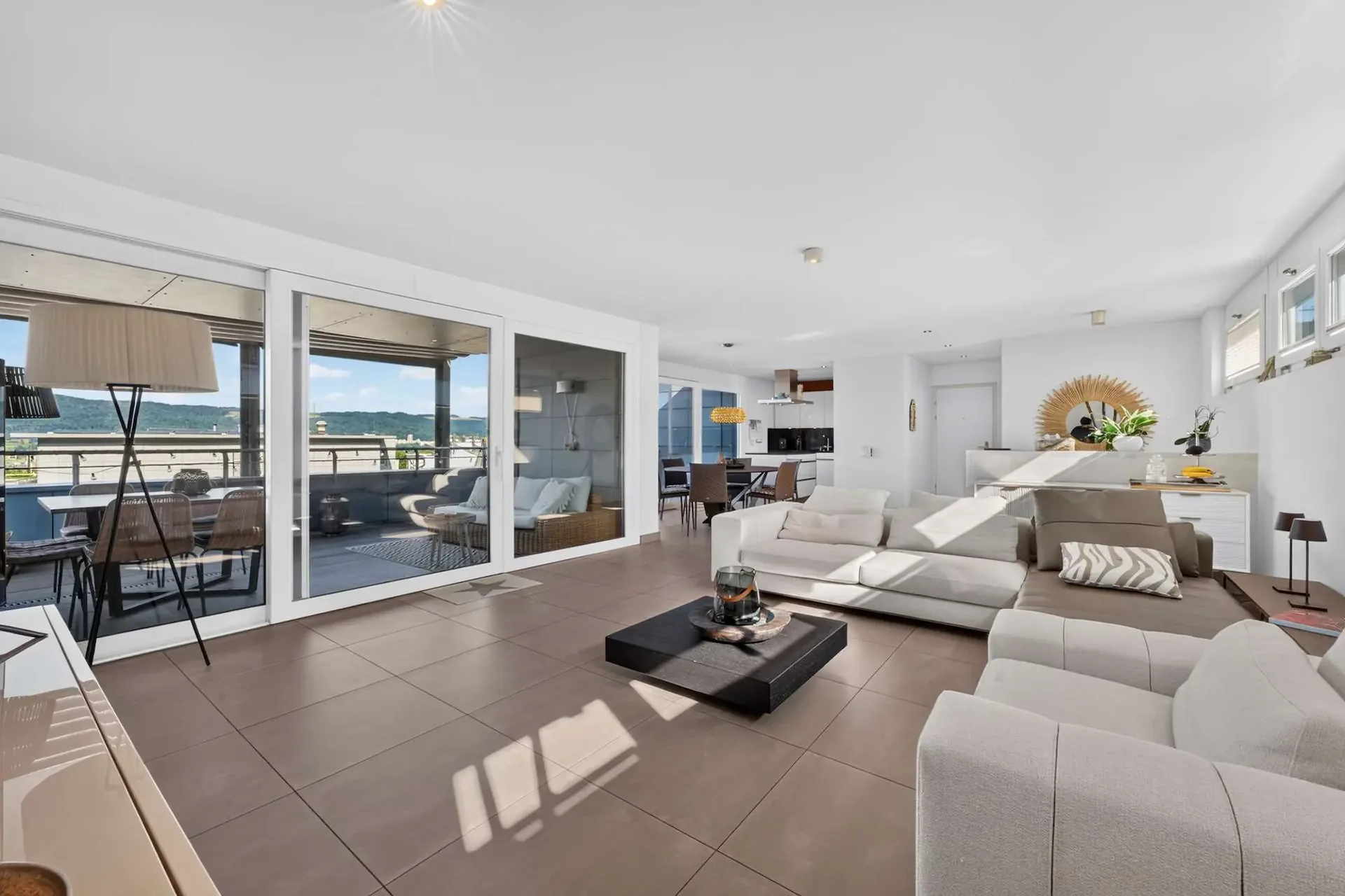 La tua nuova casa: ampia maisonette di 4,5 locali in una posizione familiare